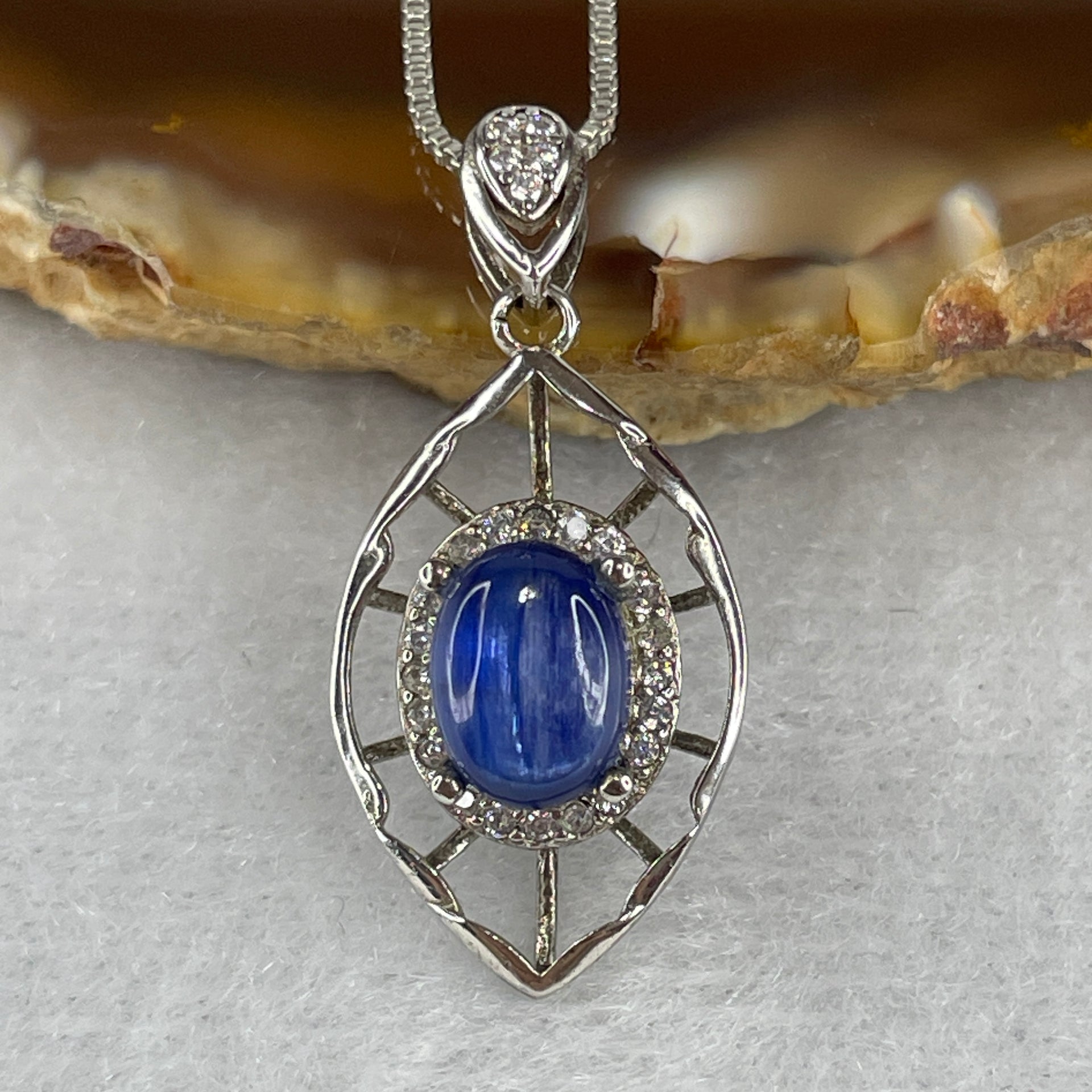 Natural Blue Kyanite Bead Necklace 3.70g 44cm 8.0 by 6.0 by 4.0mm - Huangs Jadeite and Jewelry Pte Ltd