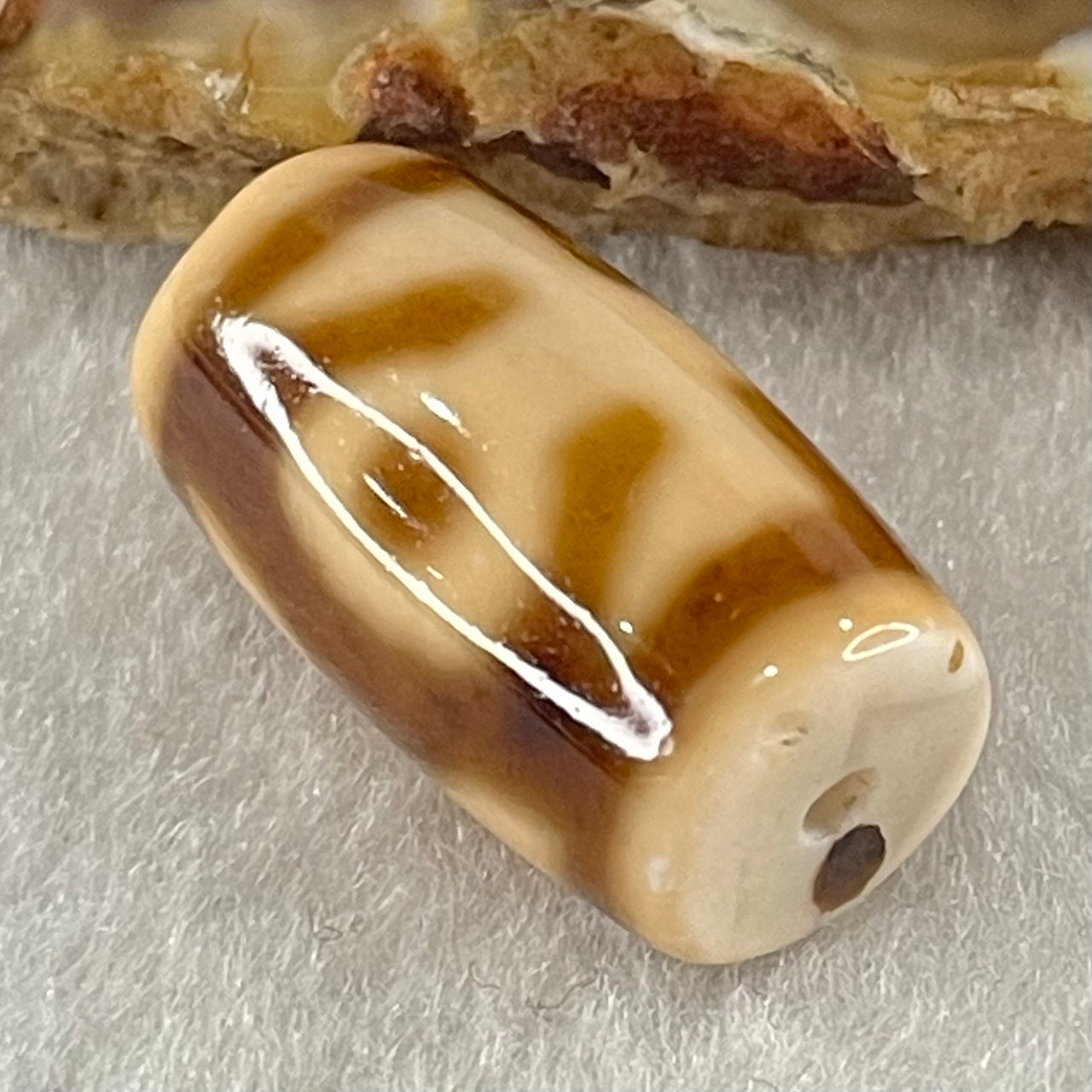 Natural Powerful Tibetan Old Oily Agate Patina Guiren Tairen Human Dzi Bead Totem Amulet Heavenly Master (Tian Zhu) 贵人天诛 4.90g 20.3 by 11.6mm - Huangs Jadeite and Jewelry Pte Ltd