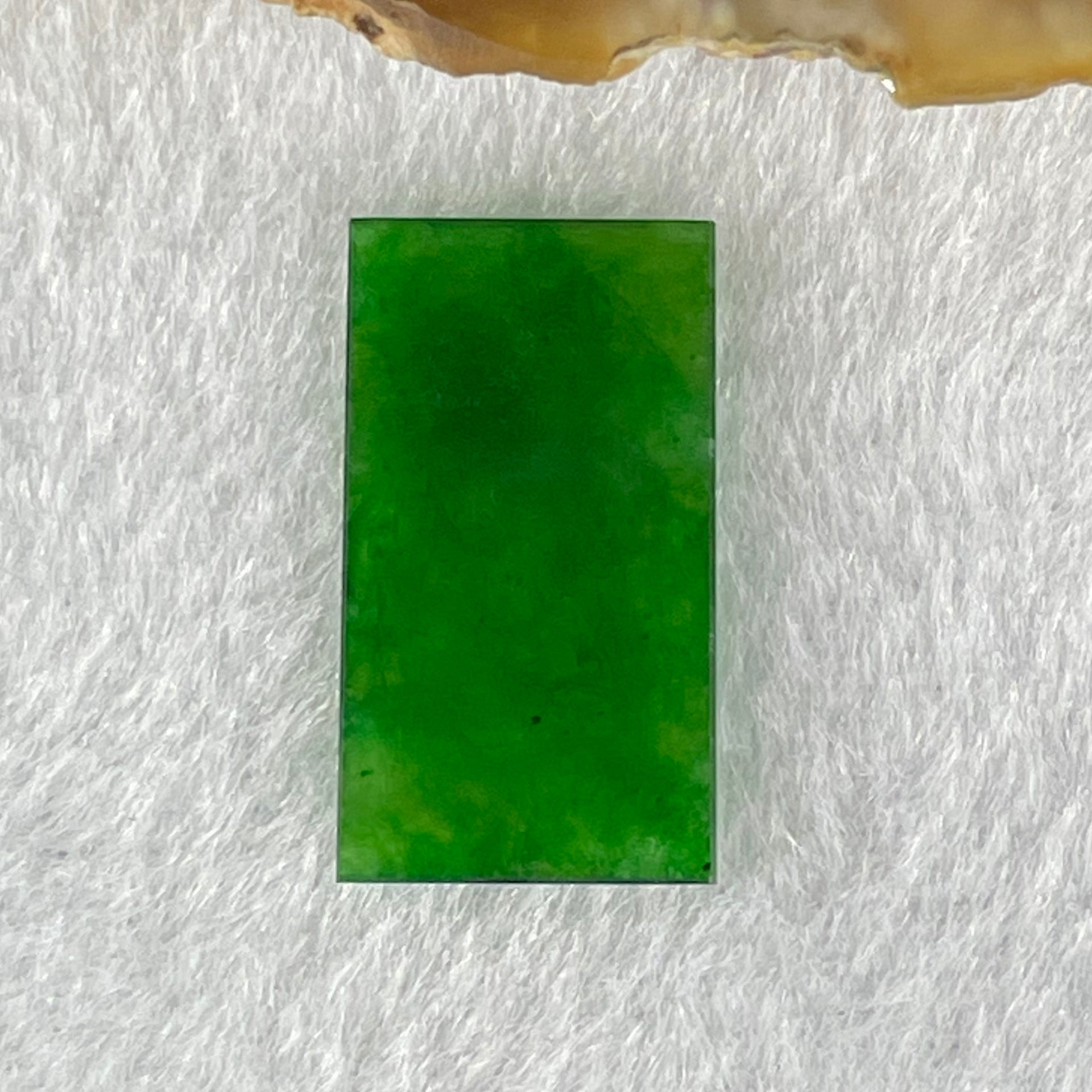 Rare Good Grade Type A Old Mine Spicy Green Jadeite Rectangle Wu Shi Pai Stone Setting 1.45g 22.5 by  12.7 by 1.7mm - Huangs Jadeite and Jewelry Pte Ltd