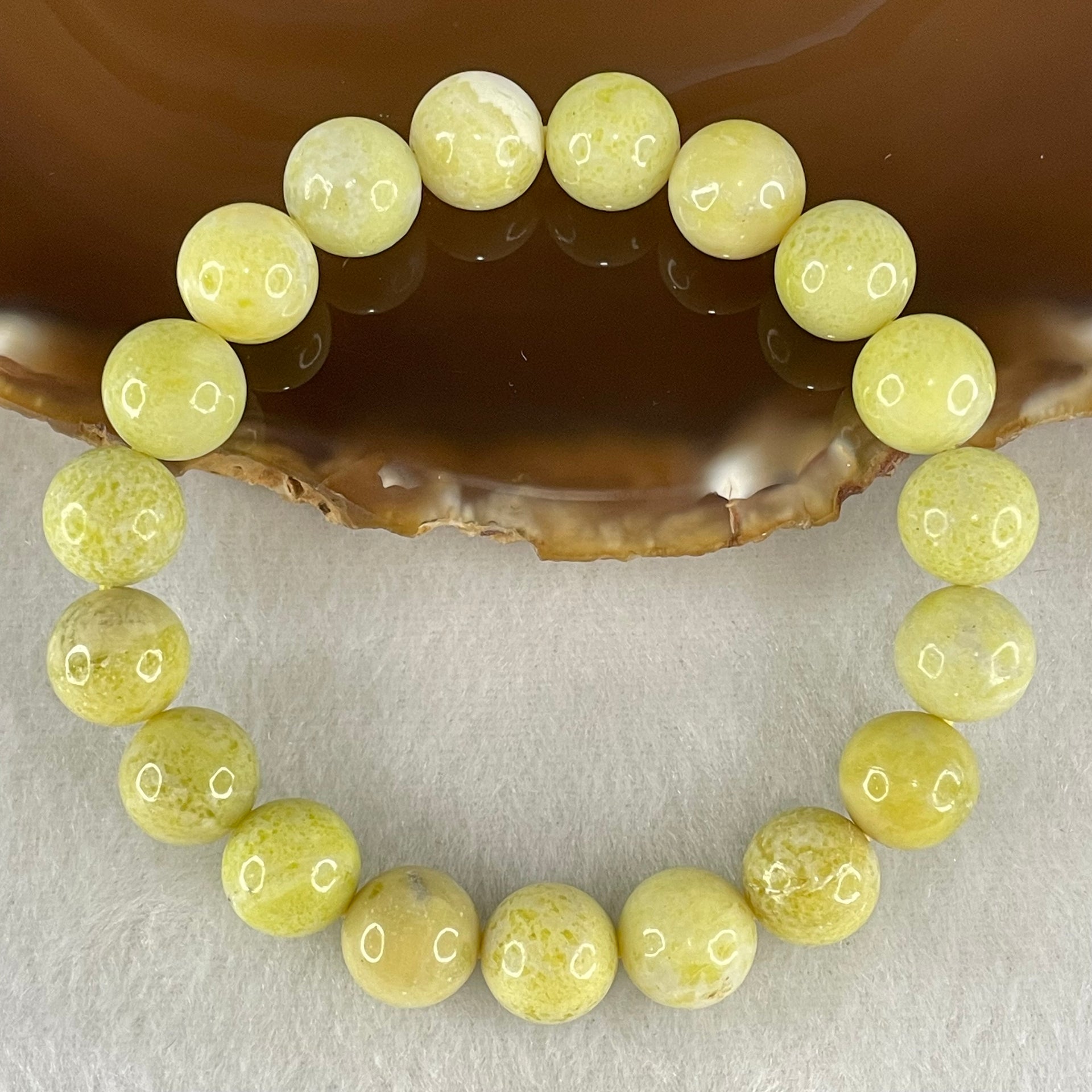 Natural Green Serpentine Jade Beads Bracelet 天然黄山玉手链 40.99g 17cm 12.0mm 18 Beads - Huangs Jadeite and Jewelry Pte Ltd