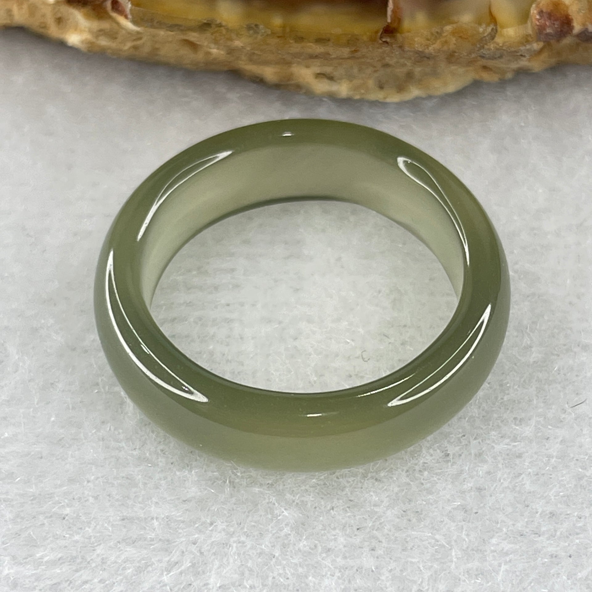 Natural Green Agate Ring 2.23g 5.7 by 2.8mm US 7.4 HK 16.5 - Huangs Jadeite and Jewelry Pte Ltd