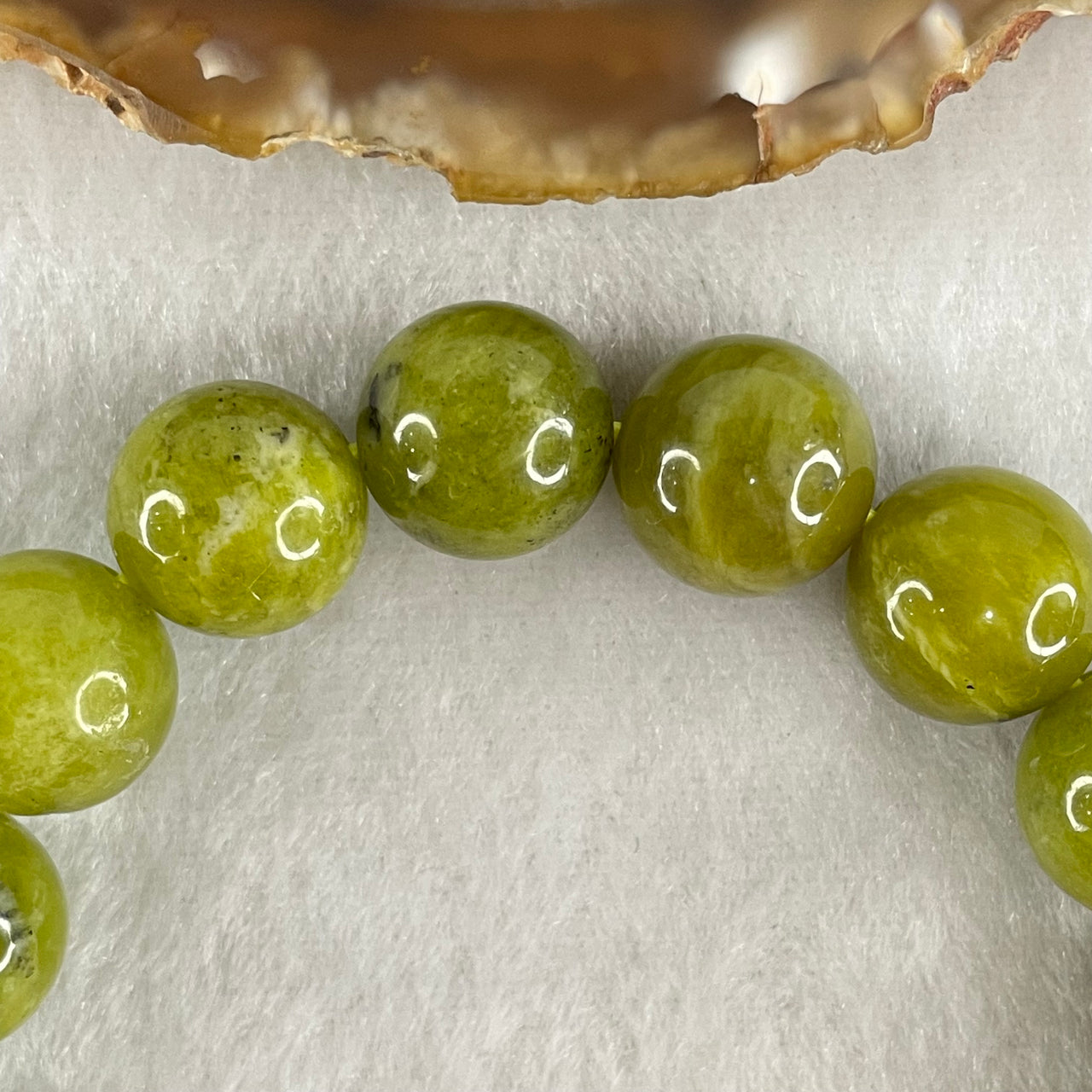 Natural Green Serpentine Jade Beads Bracelet 天然山由玉手链 52.89g 18cm 13.5mm 17 Beads - Huangs Jadeite and Jewelry Pte Ltd