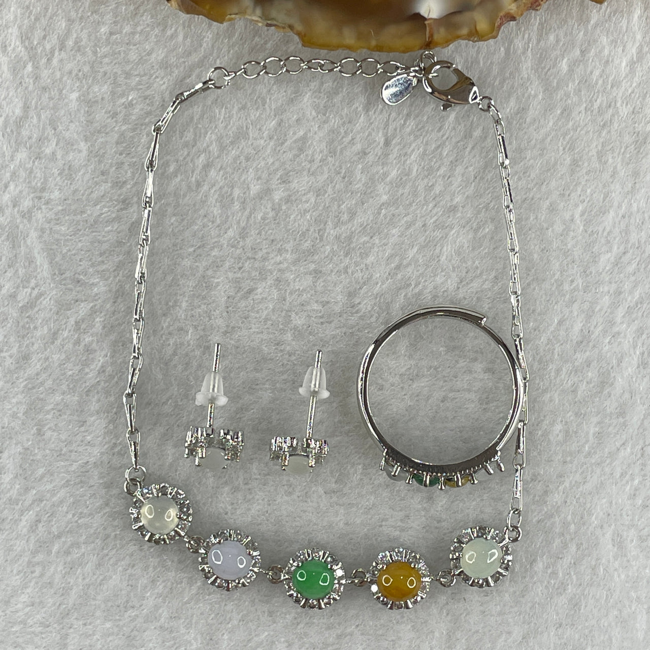 Certified Natural Type A Multi Color Jadeite Flower in Silver Set Bracelet 7.013g Maximum 19cm 4.7 by 2.0mm, Ring 2.5 by 1.5mm, Earrings 3.8 by 2.0mm