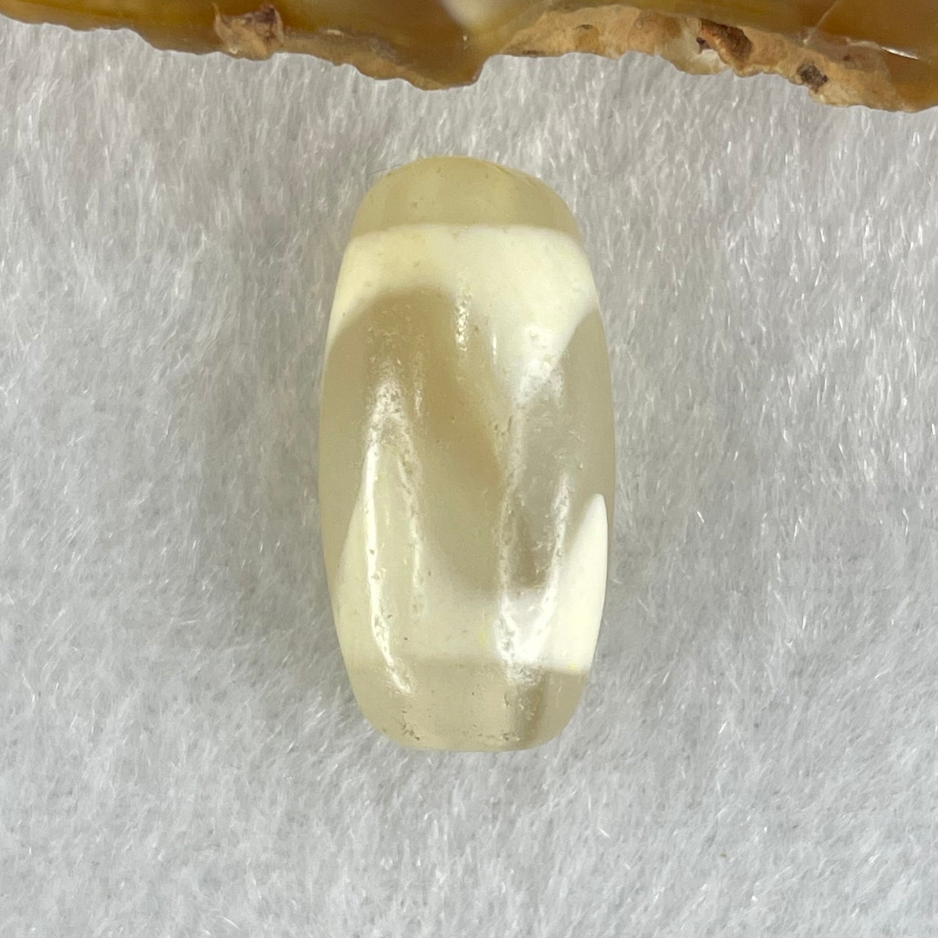 Natural Powerful Tibetan Old Oily Agate Tiger Tooth Daluo Dzi Bead Heavenly Master (Tian Zhu) 虎呀天诛 2.99g 20.1 by 10.1mm - Huangs Jadeite and Jewelry Pte Ltd