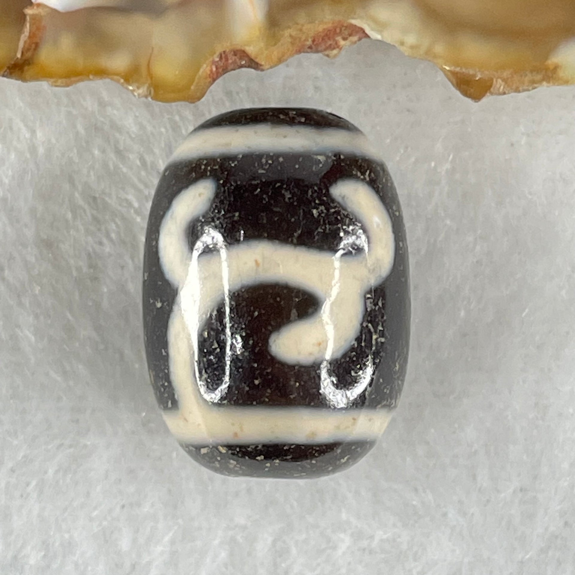 Natural Powerful Tibetan Old Oily Black White Agate Green Tara Dzi Bead Heavenly Master (Tian Zhu) 绿度母天珠 4.46g 17.8 by 12.9mm - Huangs Jadeite and Jewelry Pte Ltd
