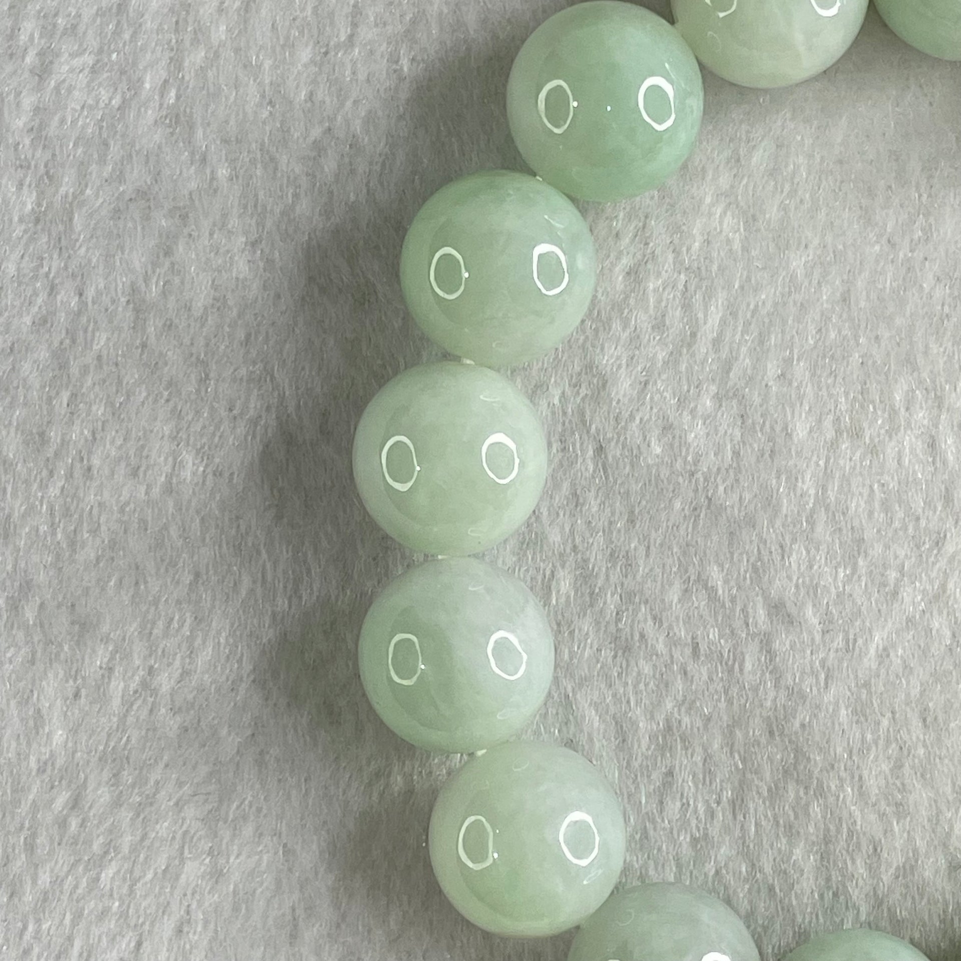 Type A Light Green Jadeite Beads Bracelet 55.91g 16cm 12.7mm 16 Beads - Huangs Jadeite and Jewelry Pte Ltd