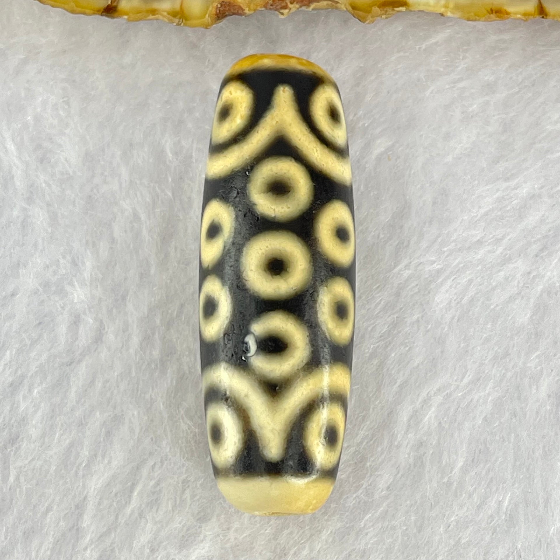 Natural Powerful Tibetan Old Oily Agate 21 Eyes Dzi Bead Heavenly Master (Tian Zhu) 二一眼天诛 10.19g 38.5 by 13.1mm - Huangs Jadeite and Jewelry Pte Ltd