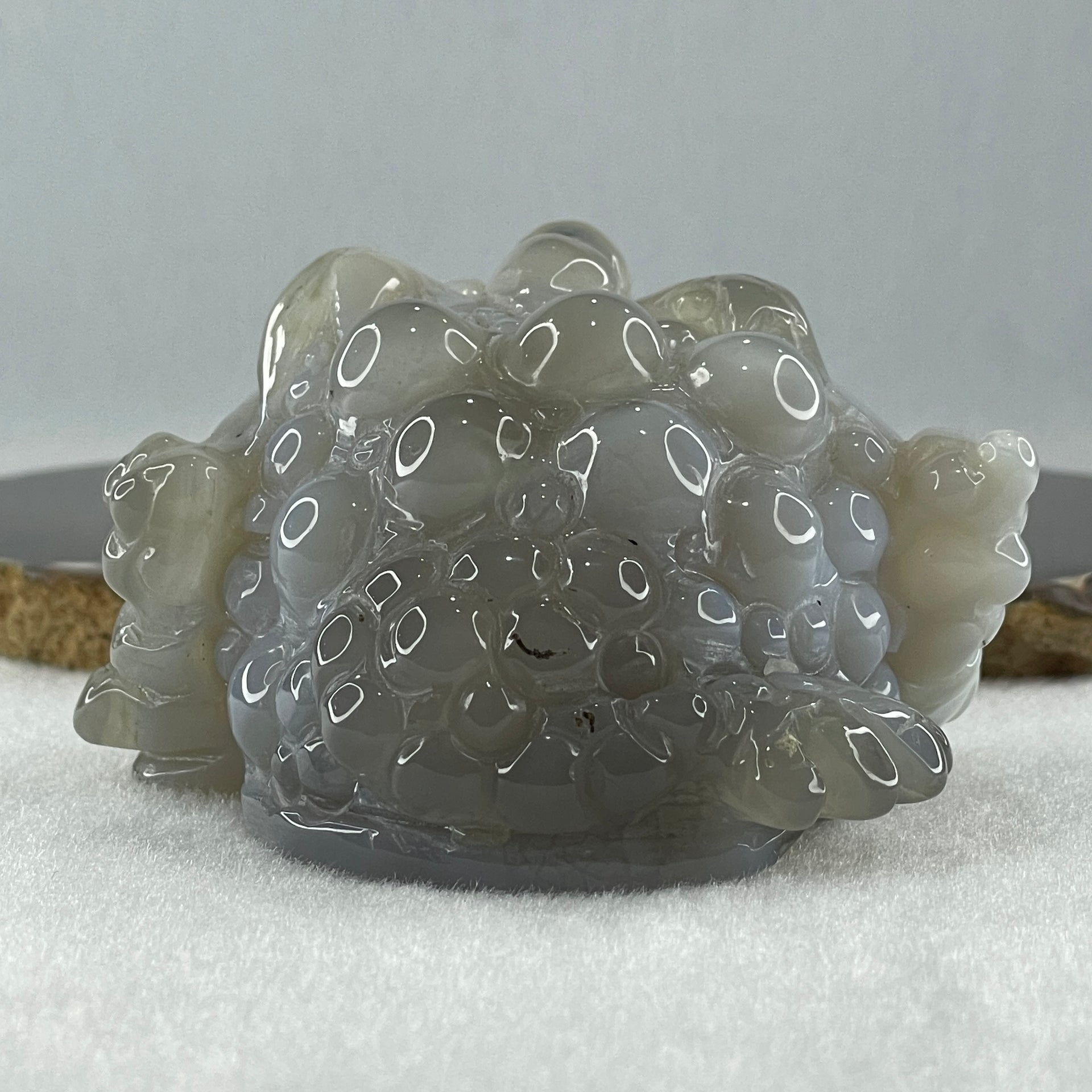 Natural White With Grey Wuji Agate 3 Legged Toast Display 275.5g 84.0 by 70.0 by 50.0mm - Huangs Jadeite and Jewelry Pte Ltd