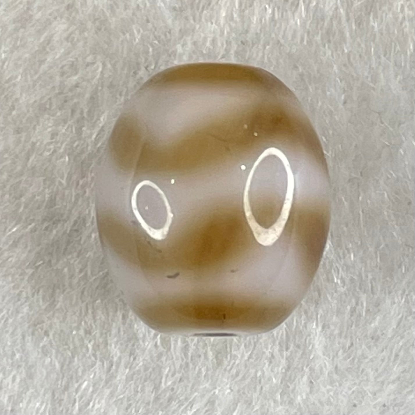 Natural Powerful Tibetan Old Oily Agate Double Tiger Tooth Daluo Dzi Bead Heavenly Master (Tian Zhu) 虎呀天诛 2.82g 13.7 by 12.1mm - Huangs Jadeite and Jewelry Pte Ltd