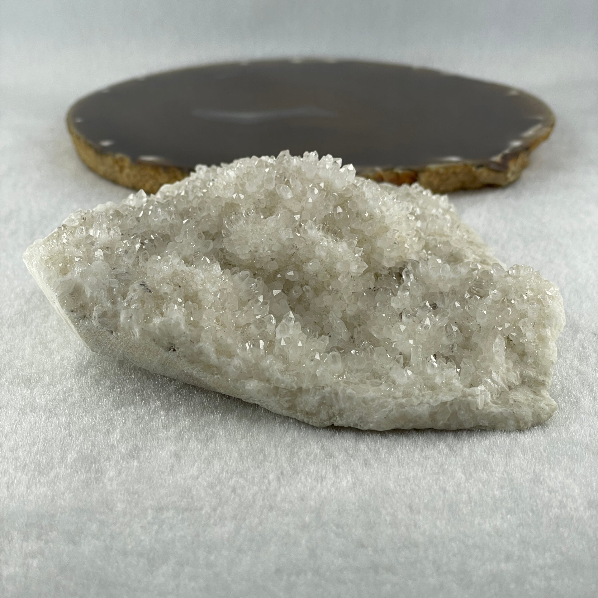 Natural White Quartz Cluster Rough Display 429.8g 123.4 by 112.2 by 41.0mm - Huangs Jadeite and Jewelry Pte Ltd