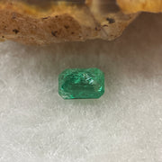 Natural Colombia Vivid Green Emerald (Beryl) Cut-Cornered Rectangular Step cut 0.41ct 5.0 by 3.6 by 2.9mm - Huangs Jadeite and Jewelry Pte Ltd