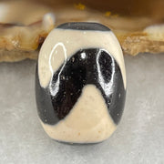 Natural Powerful Tibetan Old Oily Agate Tiger Tooth Daluo Dzi Bead Heavenly Master (Tian Zhu) 虎呀天诛 4.54g 17.7 by 12.9mm - Huangs Jadeite and Jewelry Pte Ltd