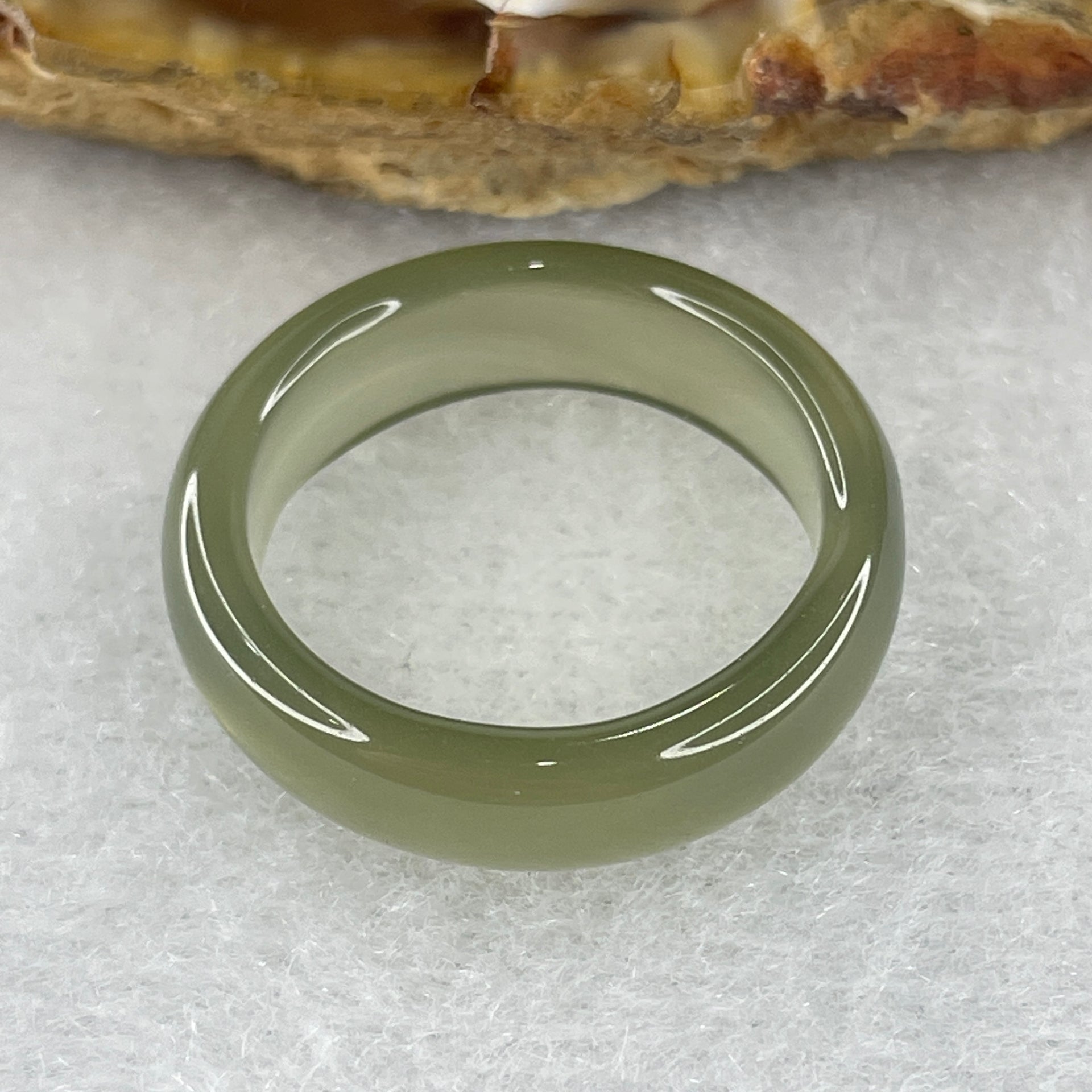 Natural Green Agate Ring 2.23g 5.7 by 2.8mm US 7.4 HK 16.5 - Huangs Jadeite and Jewelry Pte Ltd