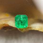 Natural Colombia Green Emerald (Beryl) Cut-Cornered Rectangular step cut 0.71ct 5.3 by 4.9 by 3.7mm - Huangs Jadeite and Jewelry Pte Ltd
