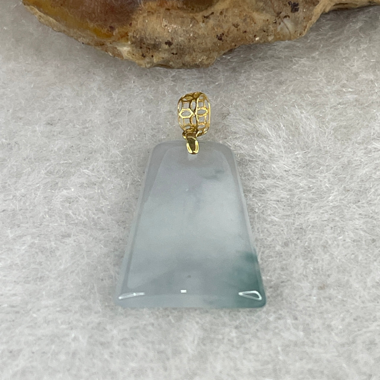Natural Type A Semi-Icy Multicolor Jadeite Wu Shi Pai Pendant | Solid 18K 750 Yellow Gold Clasp Blueish Green & Lavender Safety Plaque Fine Charm (0.72g 15.0x10.9x2.1mm)