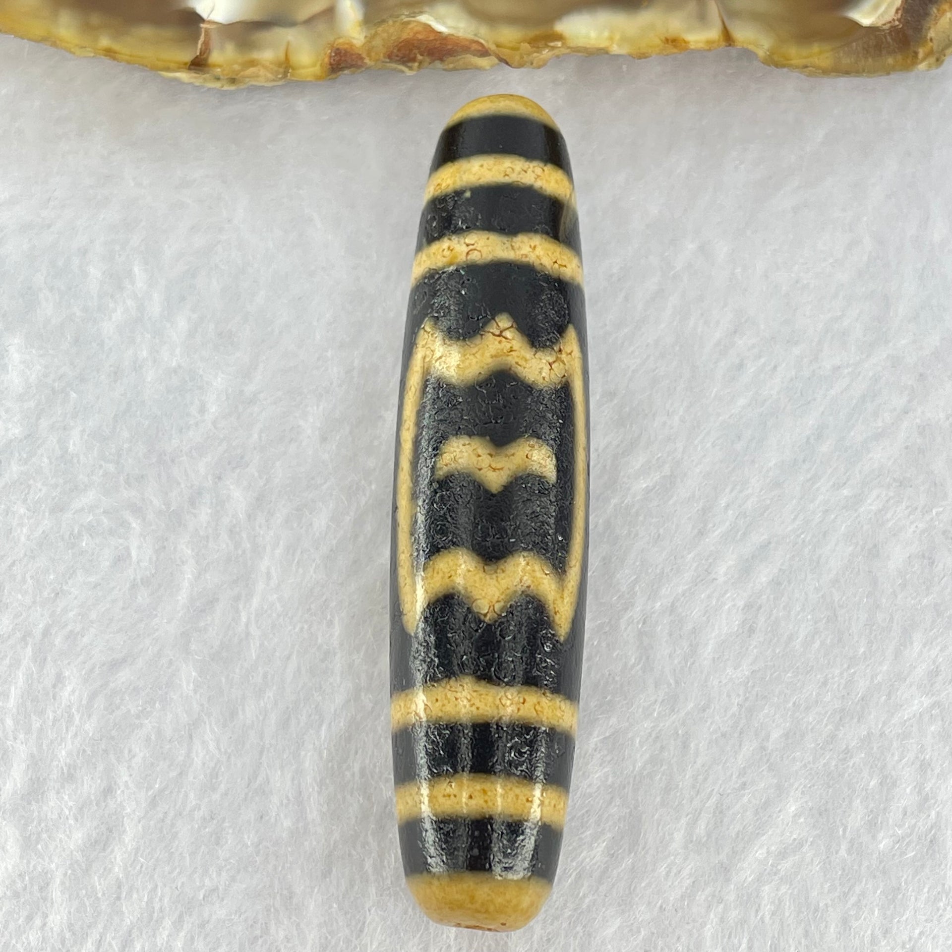 Natural Powerful Tibetan Old Oily Agate Garuda Long Dzi Bead Heavenly Master (Tian Zhu) 15.09g 56.4 by 13.3mm - Huangs Jadeite and Jewelry Pte Ltd