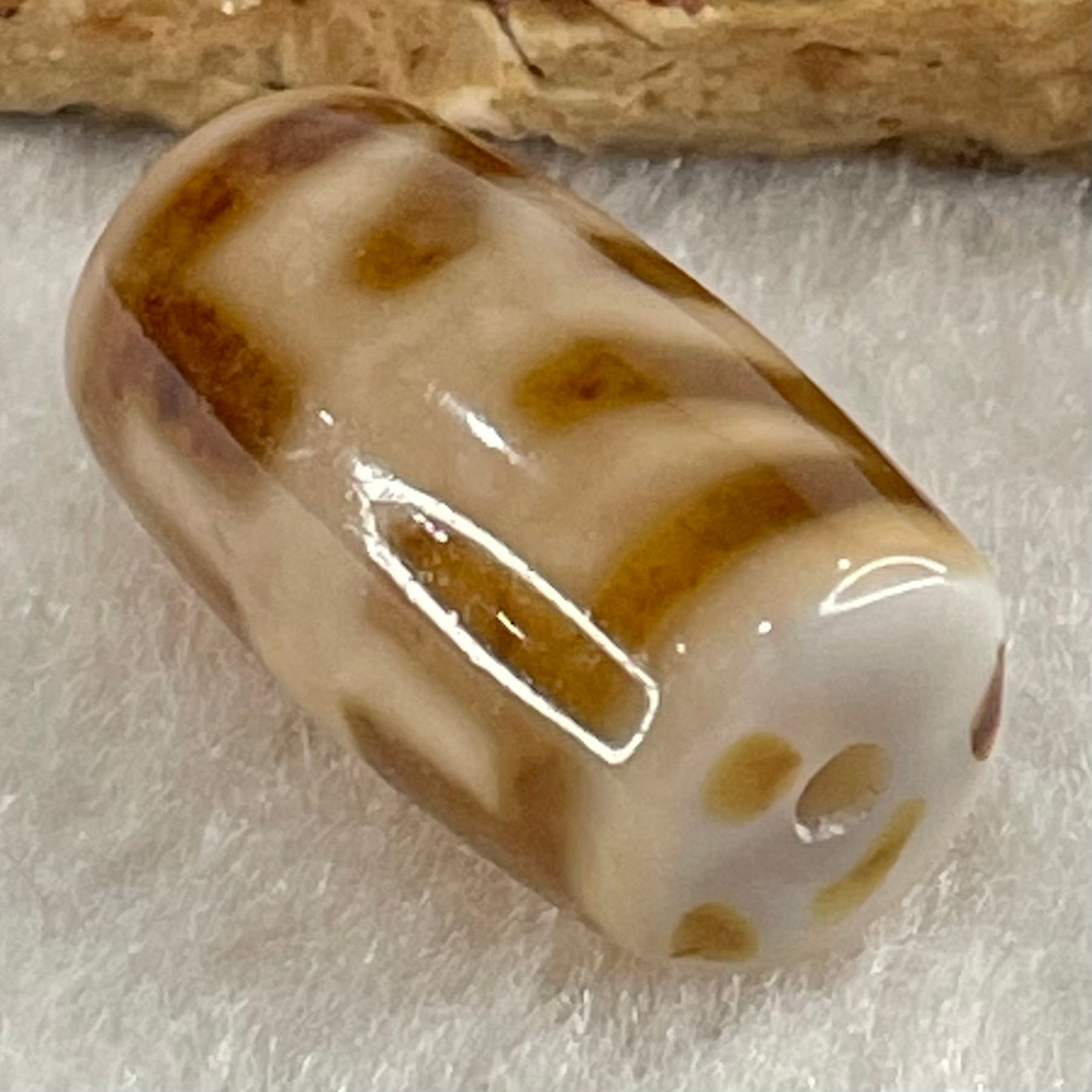 Natural Powerful Tibetan Old Oily Agate Patina Guiren Tairen Human Dzi Bead Totem Amulet Heavenly Master (Tian Zhu) 贵人天诛 4.74g 19.8 by 11.6mm - Huangs Jadeite and Jewelry Pte Ltd