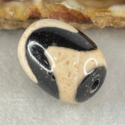 Natural Powerful Tibetan Old Oily Agate Tiger Tooth Daluo Dzi Bead Heavenly Master (Tian Zhu) 虎呀天诛 4.87g 17.5 by 13.5mm - Huangs Jadeite and Jewelry Pte Ltd