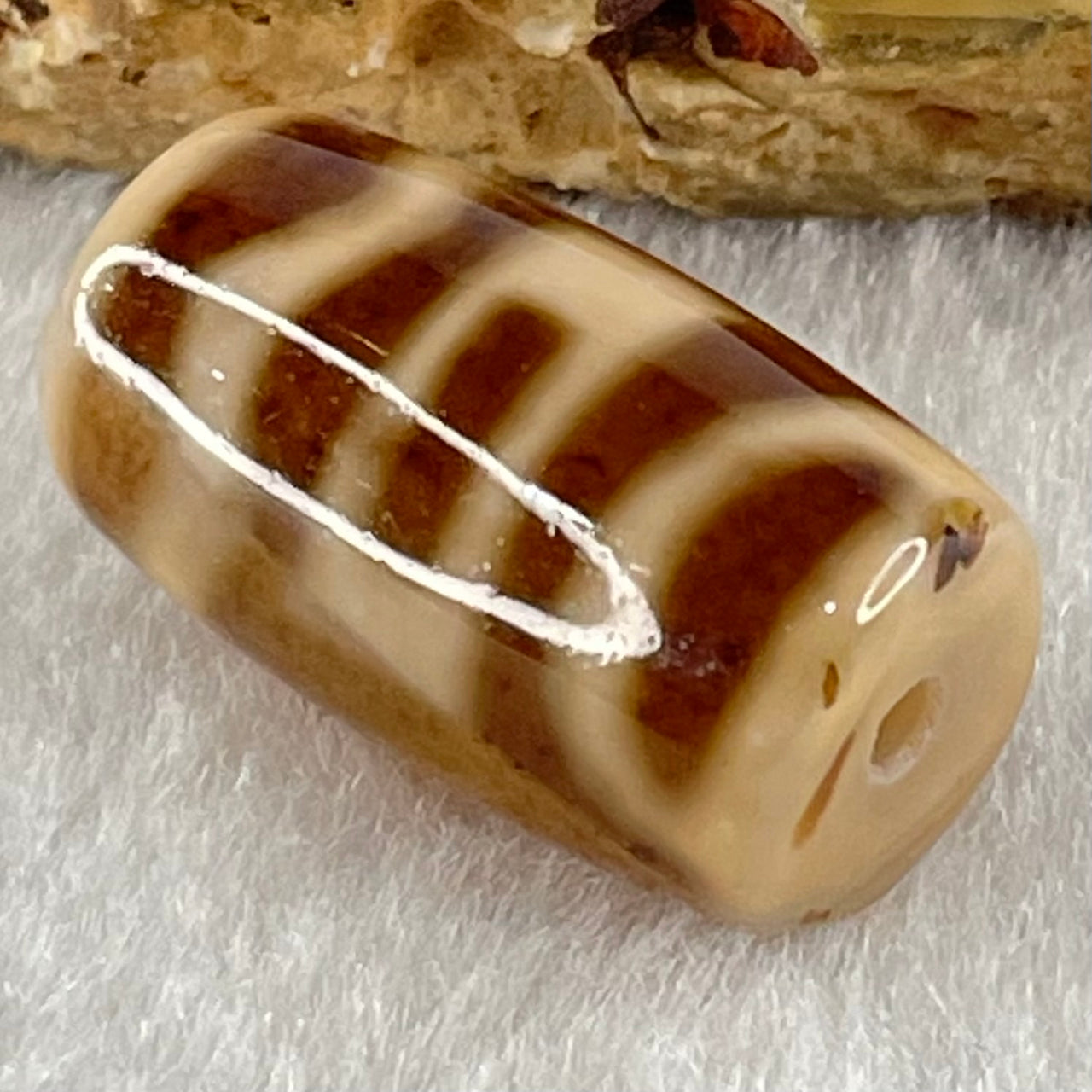 Natural Powerful Tibetan Old Oily Agate Sky Door Serenity 1 Eye Dzi Bead Heavenly Master (Tian Zhu) 一眼天门天诛 4.77g 20.3 by 11.7mm - Huangs Jadeite and Jewelry Pte Ltd