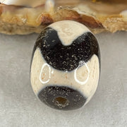 Natural Powerful Tibetan Old Oily Agate Tiger Tooth Daluo Dzi Bead Heavenly Master (Tian Zhu) 虎呀天诛 4.32g 17.4 by 12.8mm - Huangs Jadeite and Jewelry Pte Ltd