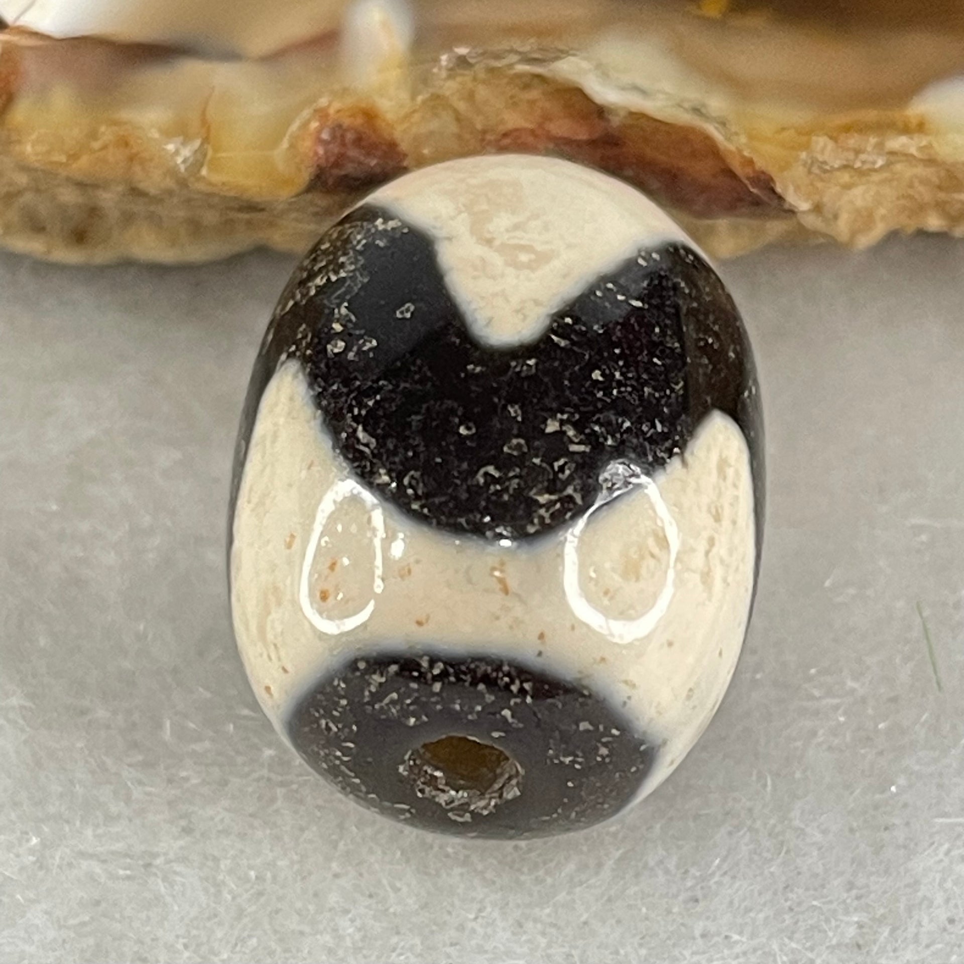 Natural Powerful Tibetan Old Oily Agate Tiger Tooth Daluo Dzi Bead Heavenly Master (Tian Zhu) 虎呀天诛 4.32g 17.4 by 12.8mm - Huangs Jadeite and Jewelry Pte Ltd