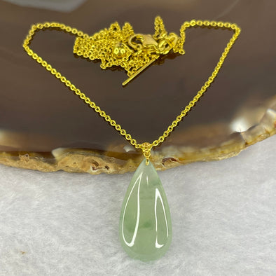 ICY Type A Green Jadeite Teardrop in 18K Gold Clasp with FREE Gold Color Necklace 3.82g 22.6 by 11.7 by 4.4mm - Huangs Jadeite and Jewelry Pte Ltd