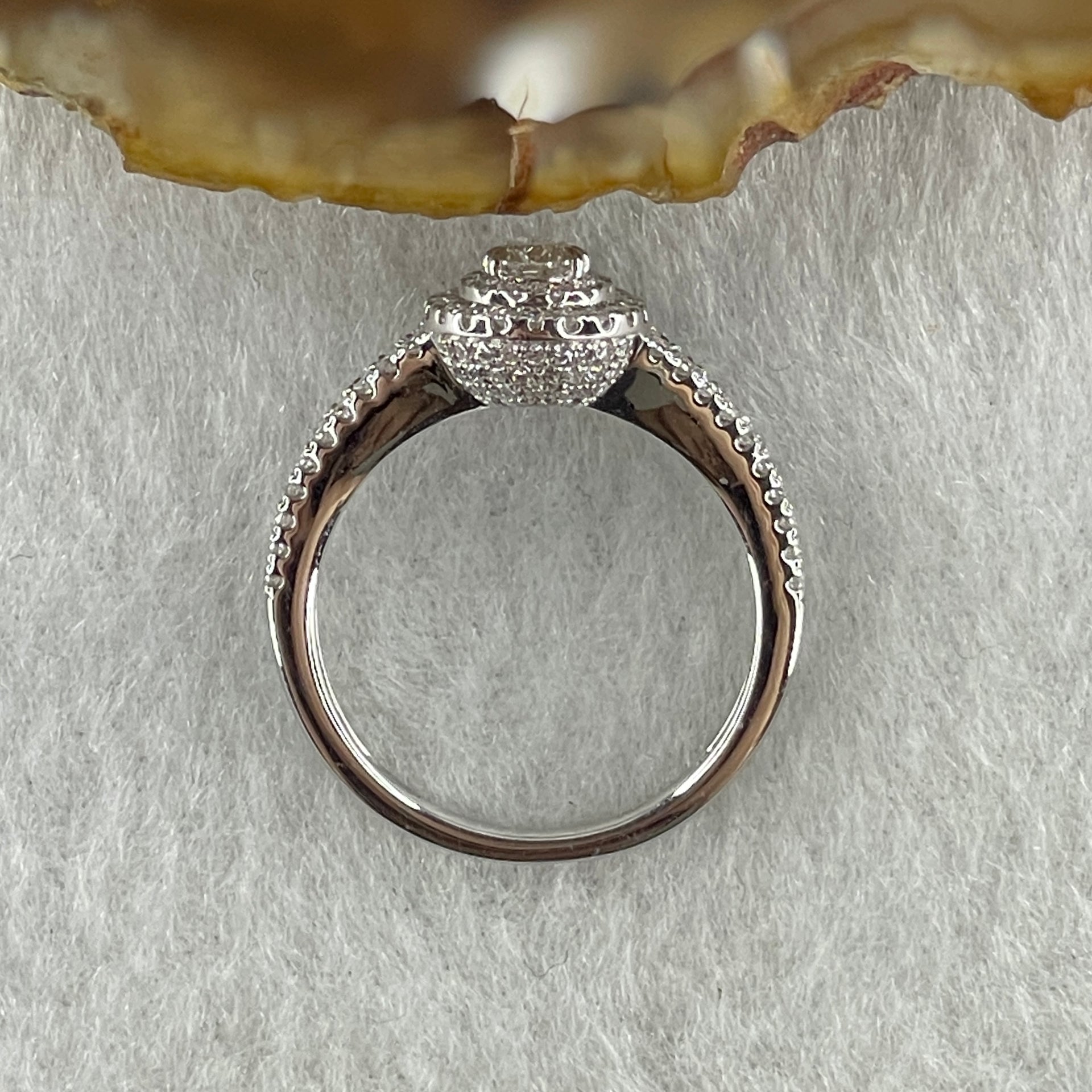 High Grade Natural Diamonds Tear Drop Shape D Color 0.3ct and Melees 0.6ct Platinum PT950 Ring Total 5.53g US7 HK15.5 EU54 Inner Diameter 17.4mm with GIA Cert - Huangs Jadeite and Jewelry Pte Ltd