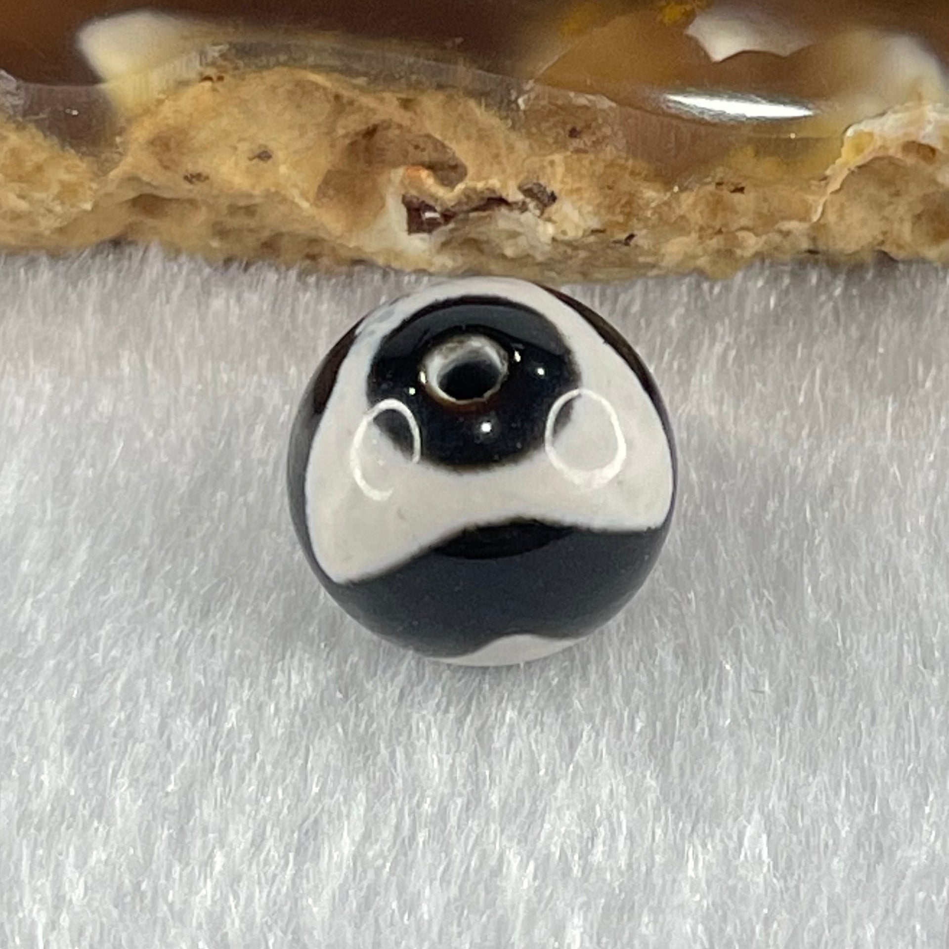 Natural Powerful Tibetan Old Oily Agate Tiger Tooth Daluo Dzi Bead Heavenly Master (Tian Zhu) 虎呀天诛 1.44g 10.3 by 10.3mm - Huangs Jadeite and Jewelry Pte Ltd