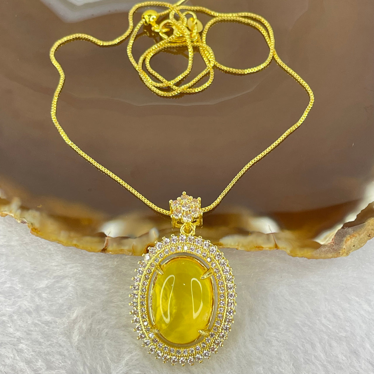 Natural Yellow with Butterscotch Amber with Crystals in Gold Color Necklace 7.28g 17.0 by 12.4 by 7.0mm - Huangs Jadeite and Jewelry Pte Ltd