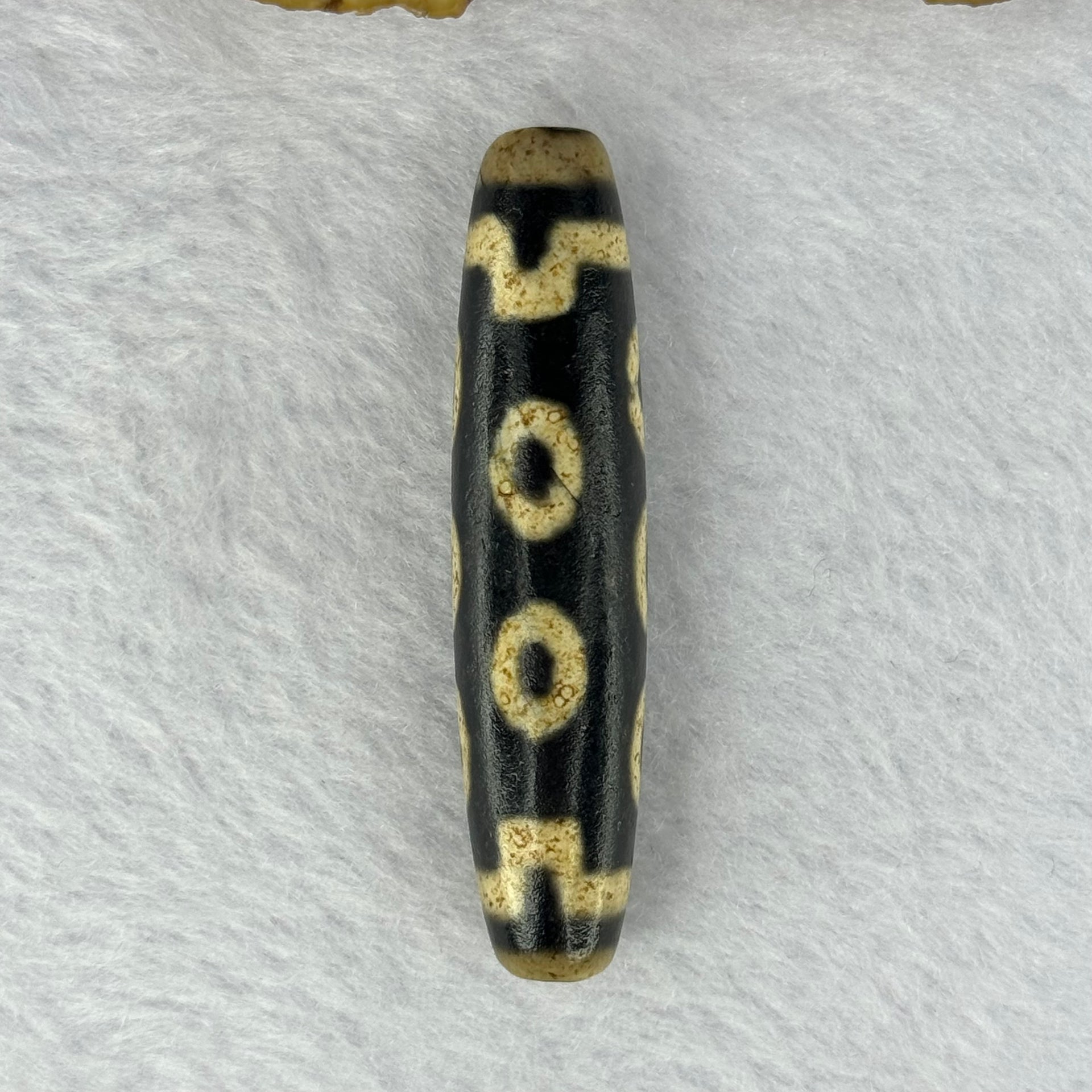 Natural Powerful Tibetan Old Oily Agate 10 Eyes Dzi Bead Heavenly Master (Tian Zhu) 十眼天诛 15.83g 57.6 by 13.2mm - Huangs Jadeite and Jewelry Pte Ltd