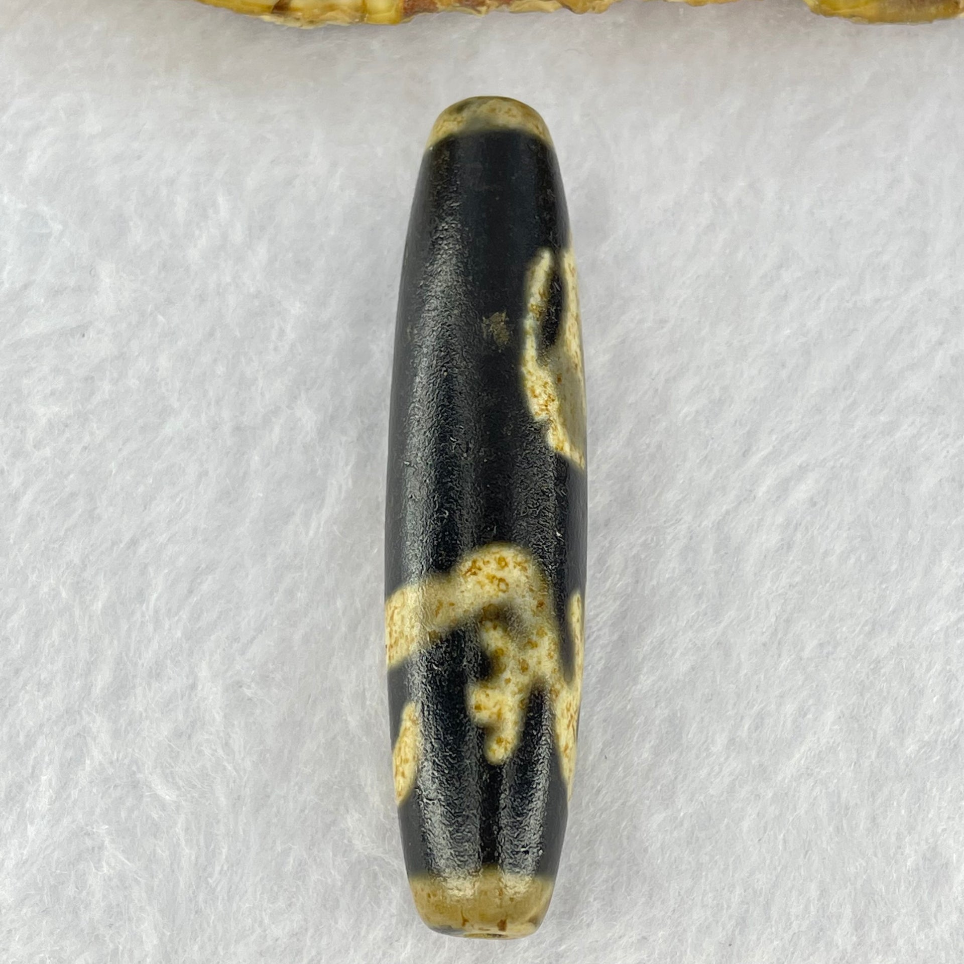 Natural Powerful Tibetan Old Oily Agate Dragon Dzi Bead Heavenly Master (Tian Zhu) 龙天珠 17.96g 59.6 by 14.0mm - Huangs Jadeite and Jewelry Pte Ltd