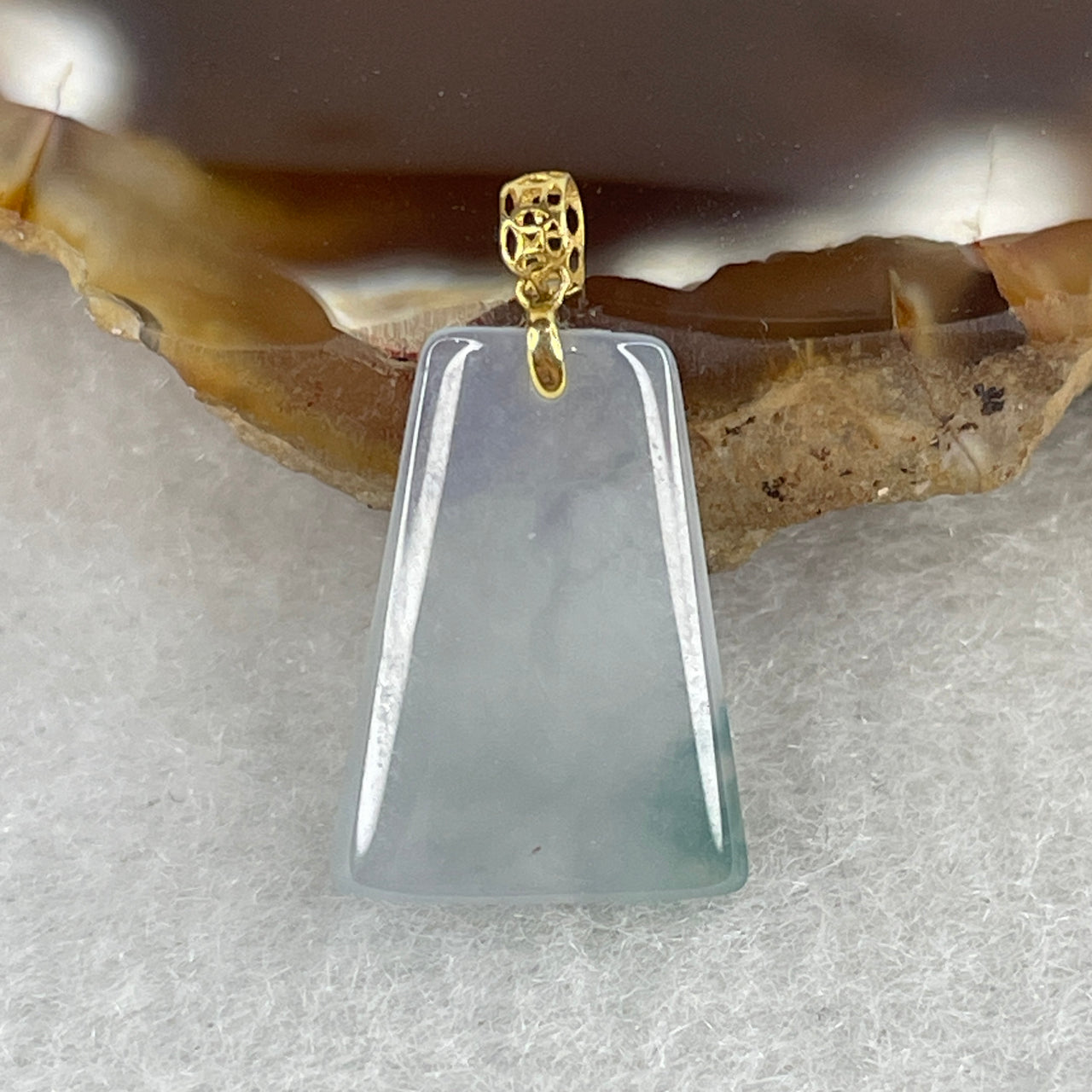 Natural Type A Semi-Icy Multicolor Jadeite Wu Shi Pai Pendant | Solid 18K 750 Yellow Gold Clasp Blueish Green & Lavender Safety Plaque Fine Charm (0.72g 15.0x10.9x2.1mm)