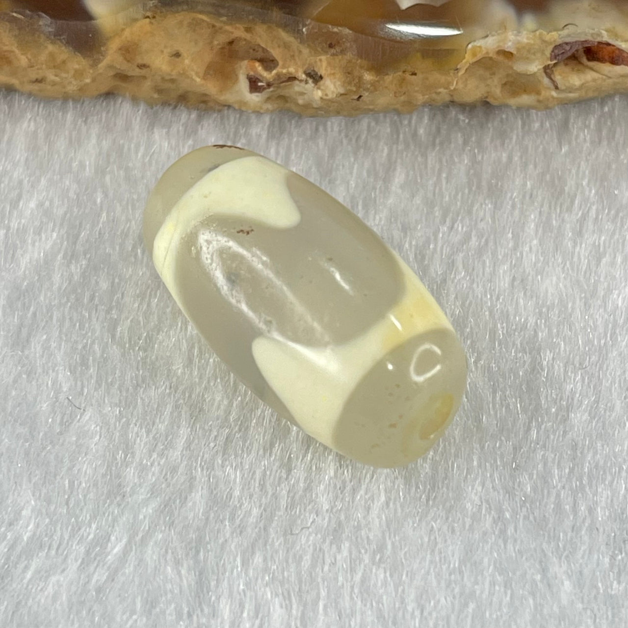 Natural Powerful Tibetan Old Oily Agate Tiger Tooth Daluo Dzi Bead Heavenly Master (Tian Zhu) 虎呀天诛 3.17g 20.0 by 10.4mm - Huangs Jadeite and Jewelry Pte Ltd