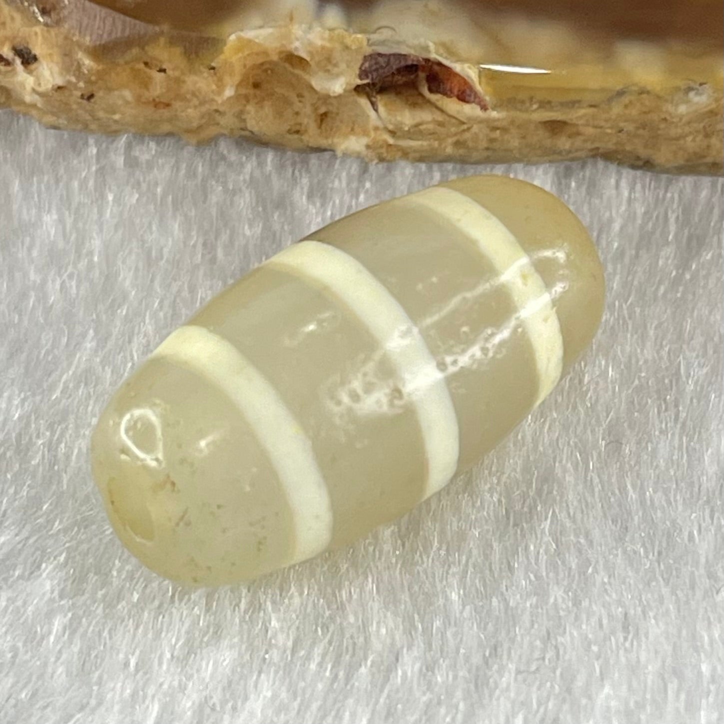 Natural Powerful Tibetan Old Oily Agate 3-Lines Dzi Bead Heavenly Master (Tian Zhu) 三行天诛 3.05g 20.0 by 10.1mm - Huangs Jadeite and Jewelry Pte Ltd
