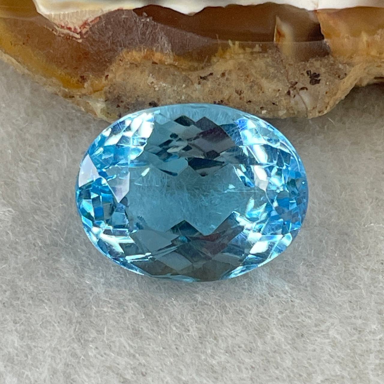 Natural Sky Blue Topaz Oval Shape 10.33ct 14.1 by 10.9 by 8.2mm - Huangs Jadeite and Jewelry Pte Ltd
