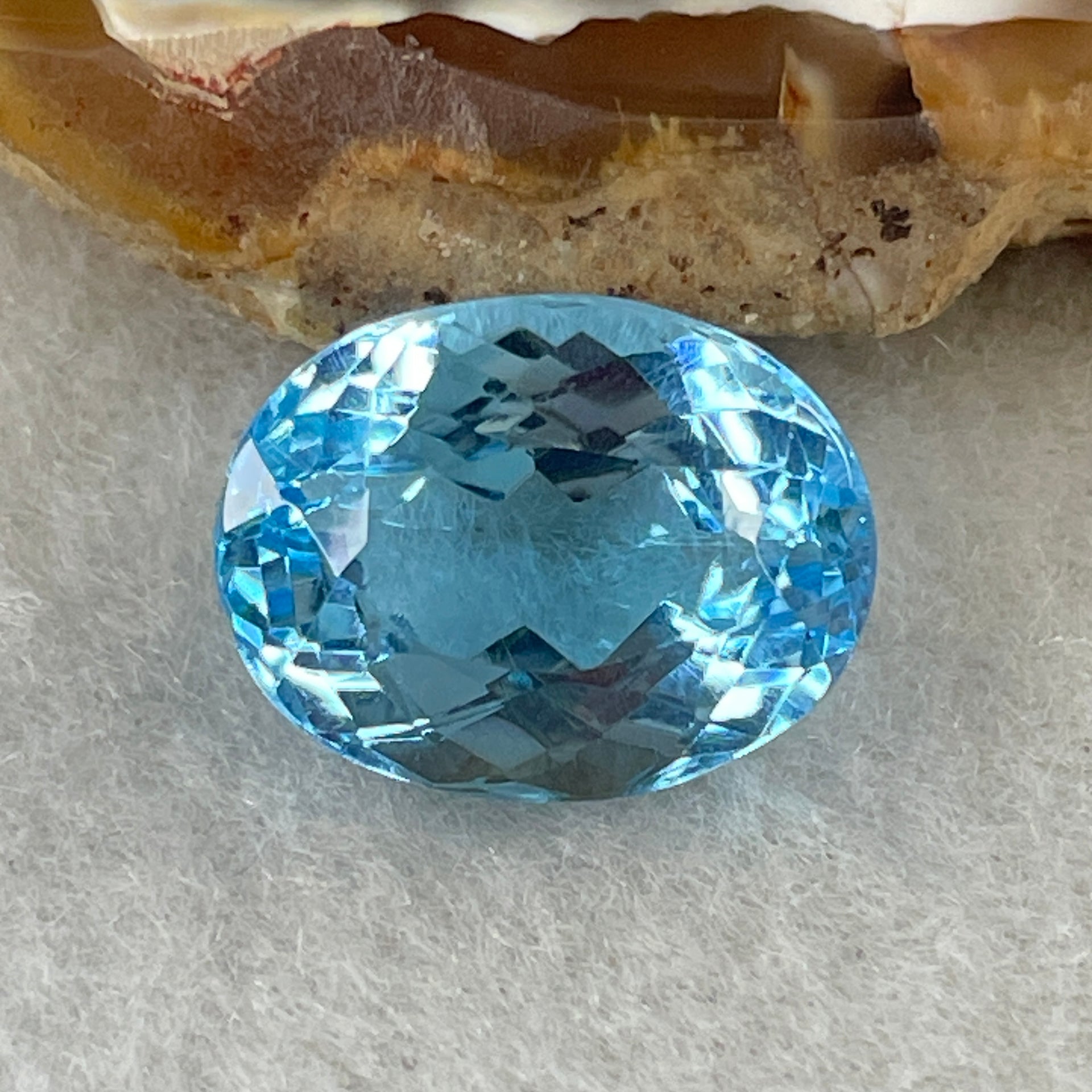 Natural Sky Blue Topaz Oval Shape 10.33ct 14.1 by 10.9 by 8.2mm - Huangs Jadeite and Jewelry Pte Ltd