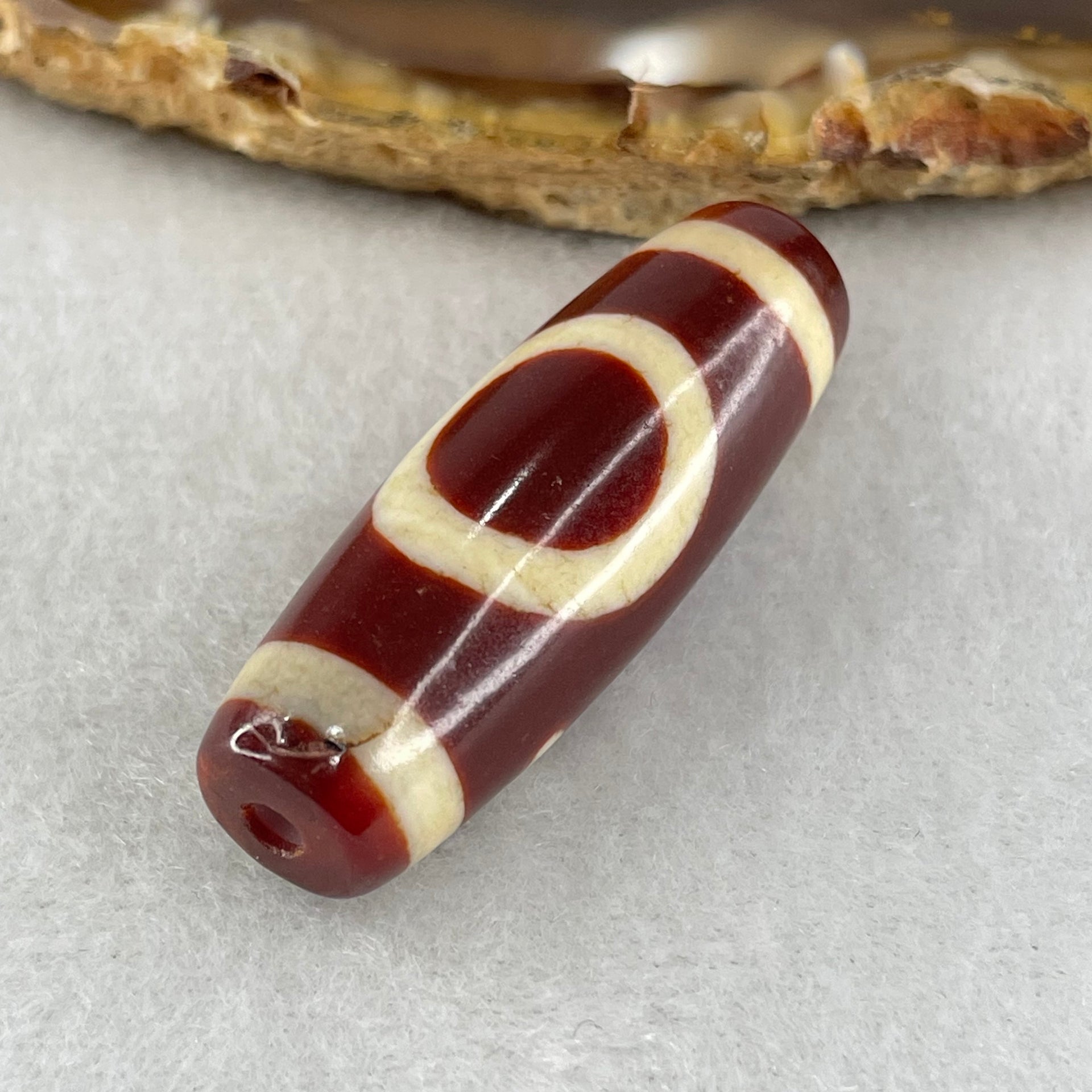 Natural Powerful Tibetan Old Oily Red White Agate One Eye Earth Element Dzi Bead Heavenly Master (Tian Zhu) 一眼土元素天珠 9.05g 36.4 by 12.8mm - Huangs Jadeite and Jewelry Pte Ltd