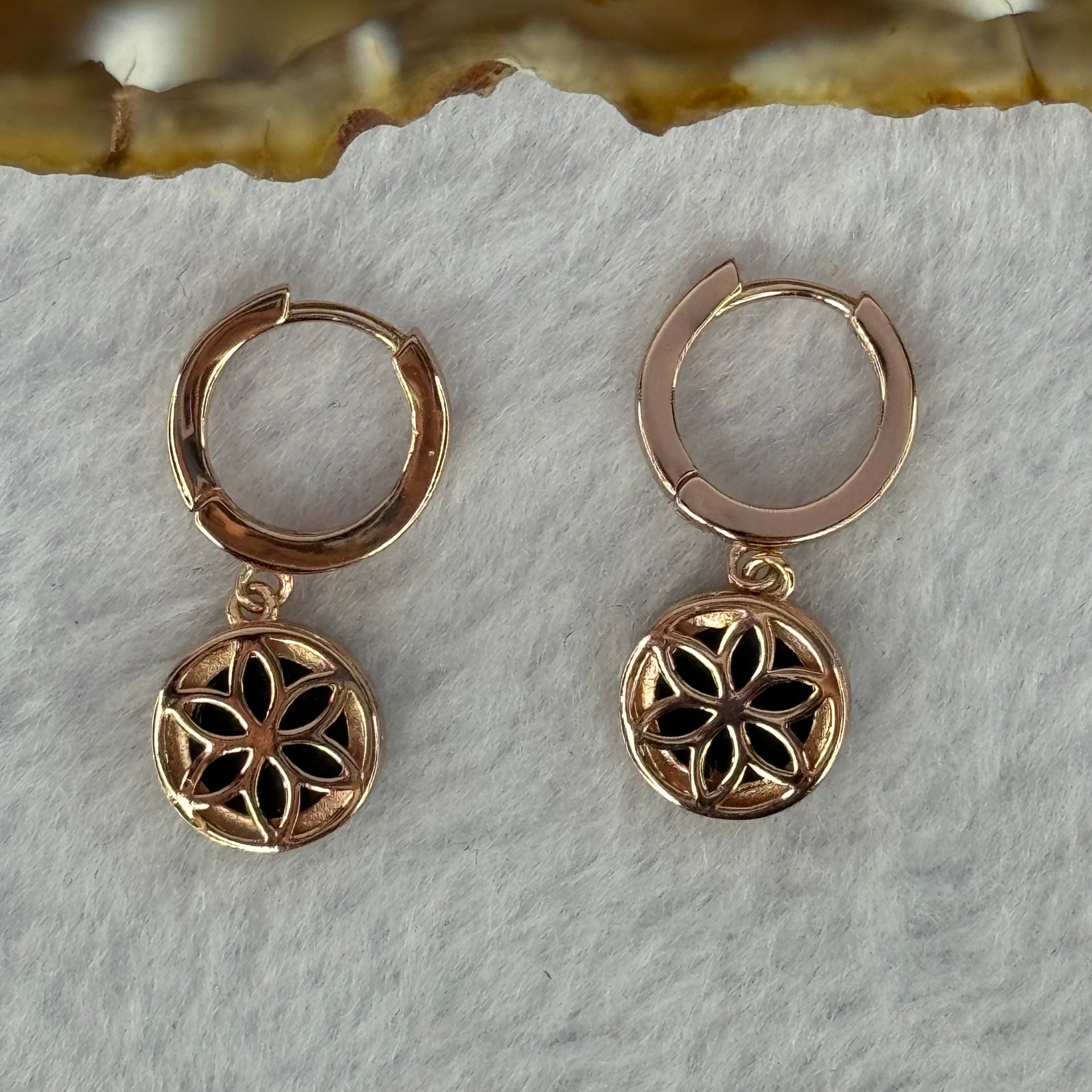 Type A Translucent Black Omphasite Jadeite Earrings 2.52g 8.0 by 1.5mm 2pcs - Huangs Jadeite and Jewelry Pte Ltd