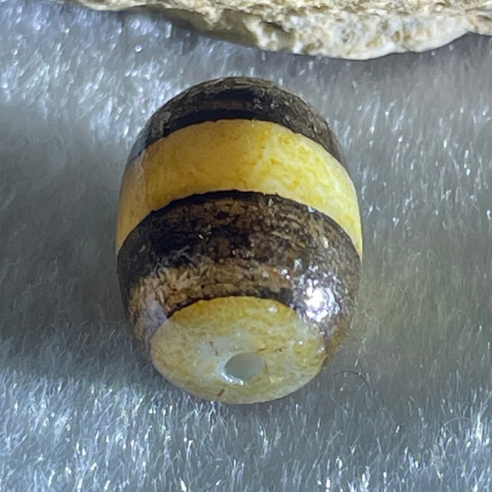 Natural Powerful Tibetan Old Oily Agate 1 Lines Dzi Bead Heavenly Master (Tian Zhu) 2.54g 14.1 by 10.7mm - Huangs Jadeite and Jewelry Pte Ltd