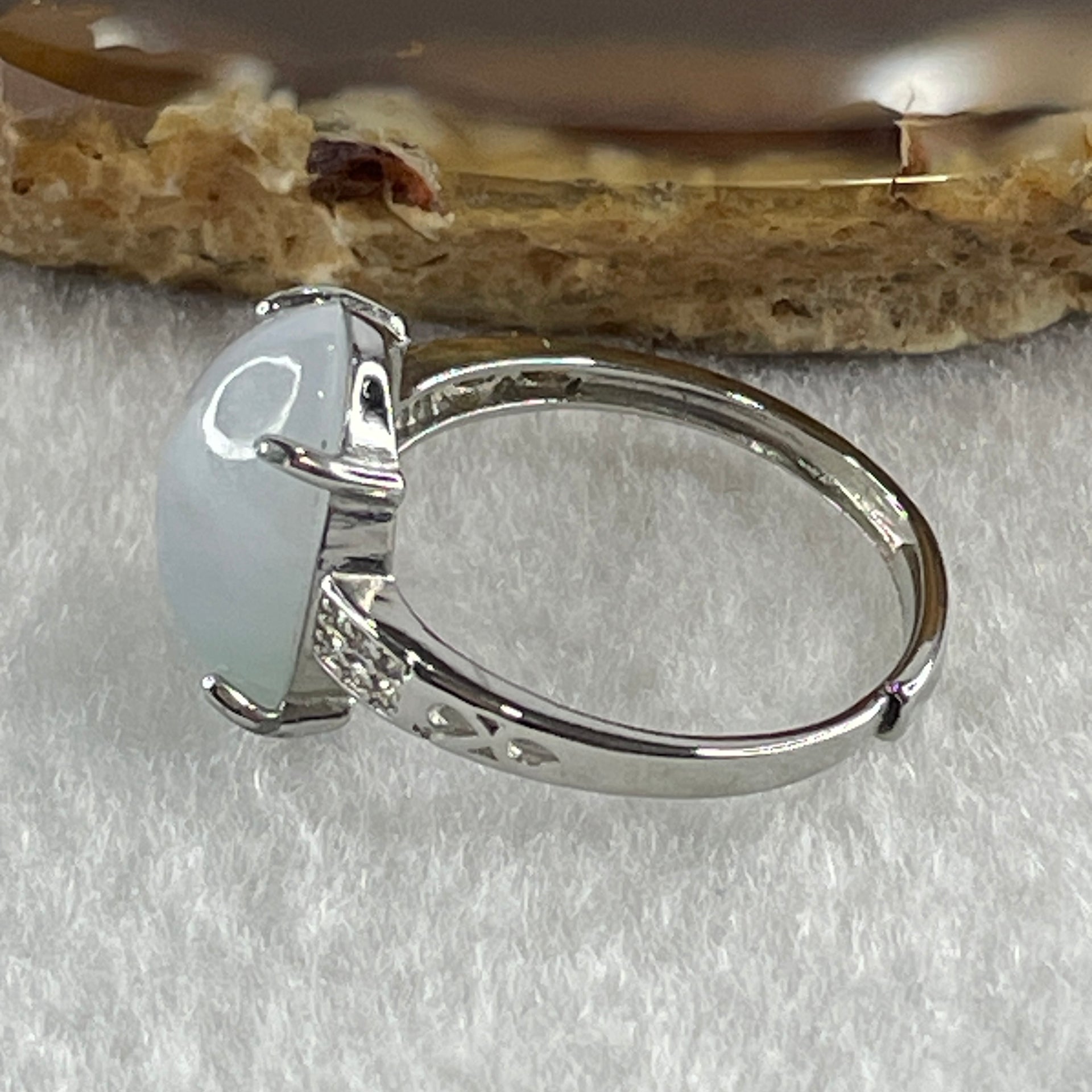 Type A Lavender Cabochon Jadeite in S925 Sliver Ring (Adjustable Size) 2.72g 13.6 by 10.4 by 6.0mm - Huangs Jadeite and Jewelry Pte Ltd