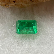Natural Colombia Vivid Green Emerald (Beryl) Cut-Cornered Rectangular Step cut 0.47ct 4.8 by 3.9 by 3.2mm - Huangs Jadeite and Jewelry Pte Ltd