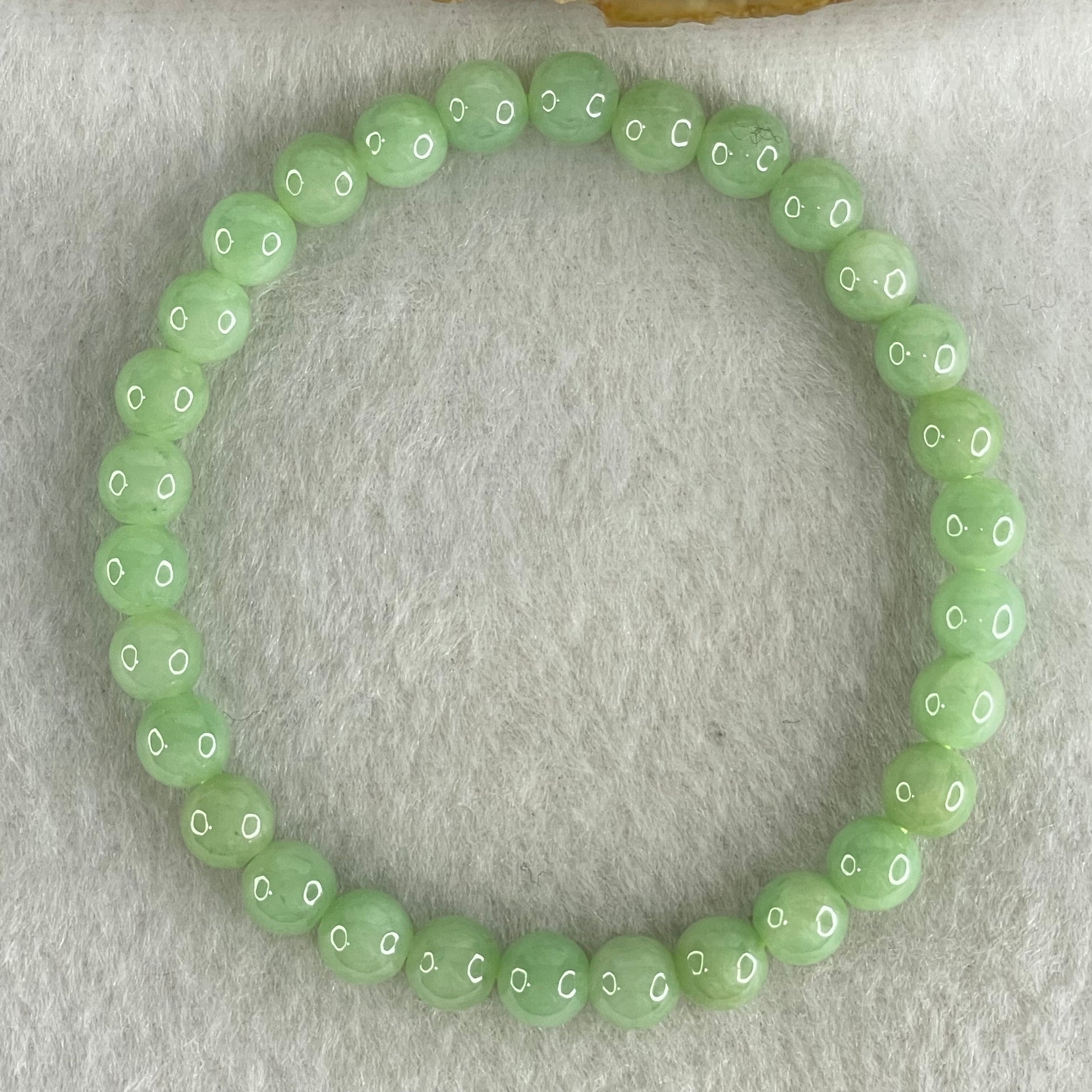 Type A Intense Bright Apple Green Jadeite Beads Bracelet 11.45g 15cm 6.1mm 30 Beads - Huangs Jadeite and Jewelry Pte Ltd
