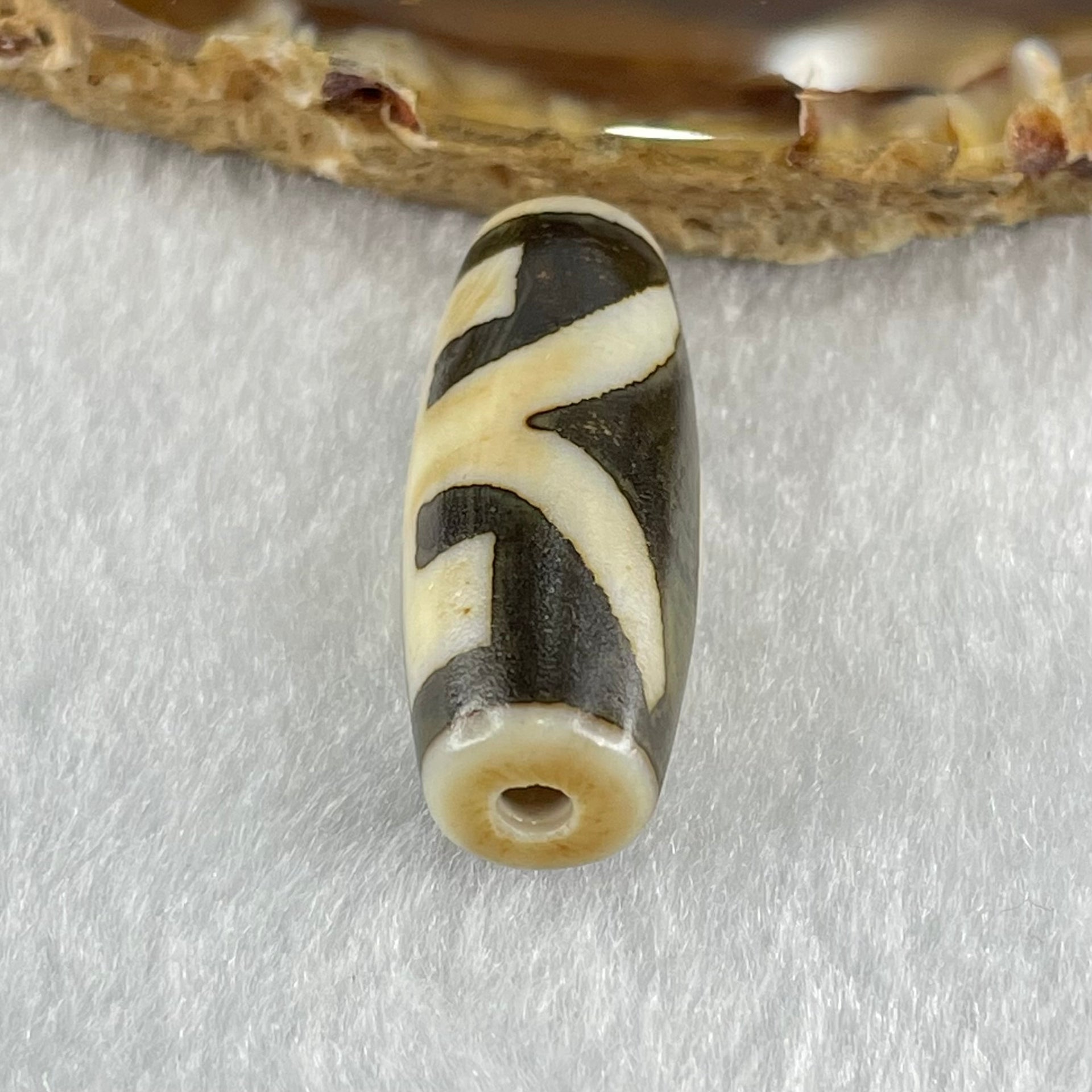 Natural Powerful Tibetan Old Oily Agate Patina Guiren Tairen Human Dzi Bead Totem Amulet Heavenly Master (Tian Zhu) 贵人天诛 5.70g 28.9 by 11.4 - Huangs Jadeite and Jewelry Pte Ltd
