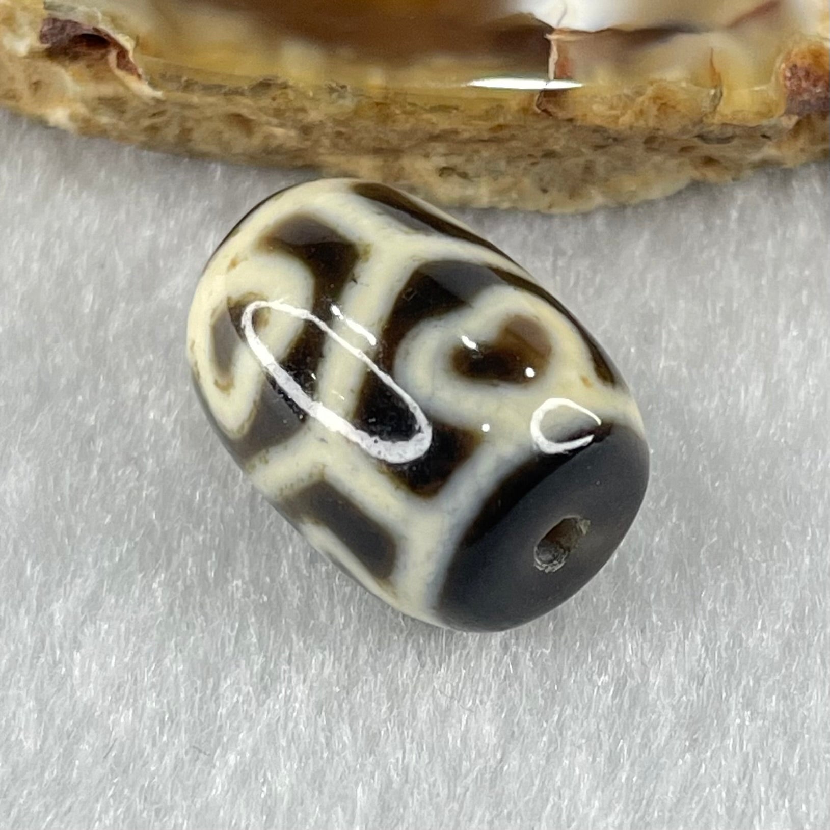 Natural Powerful Tibetan Old Oily Agate 6 Hearts Tortoise Shell Dzi Bead Heavenly Master (Tian Zhu) 六心龟壳天珠 4.20g 17.2 by 12.3mm - Huangs Jadeite and Jewelry Pte Ltd