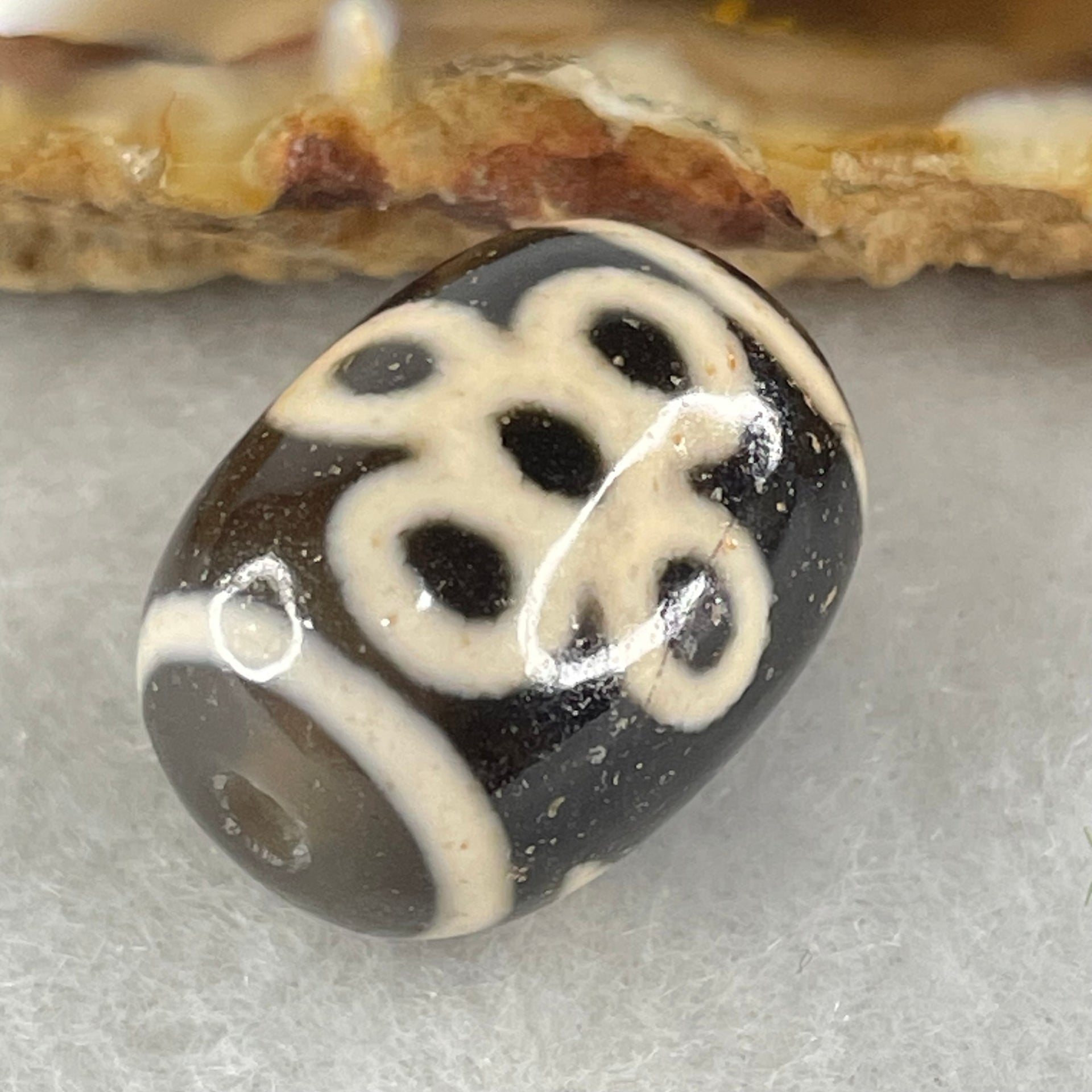 Natural Powerful Tibetan Old Oily Agate 5 Eyes Lightning Dzi Bead Heavenly Master (Tian Zhu) 五眼闪电天珠 4.85g 17.6 by 13.4mm - Huangs Jadeite and Jewelry Pte Ltd