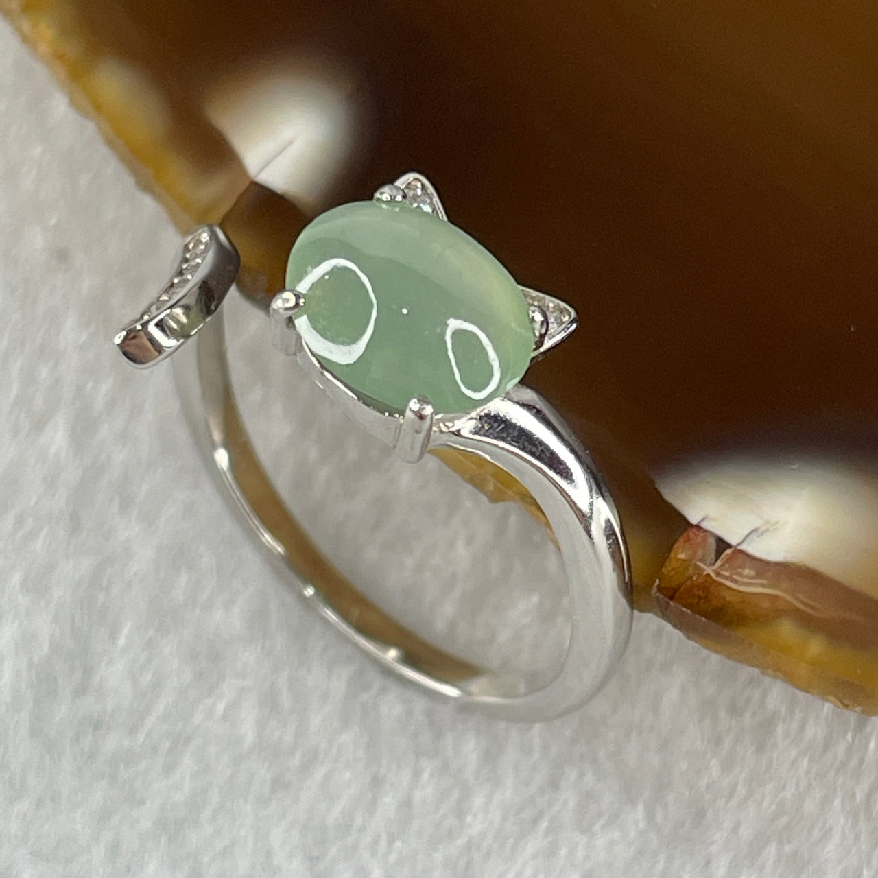 Natural Type A Semi Icy Blueish Green Jadeite Oval Shape Cabouchon in S925 Silver Cat Ring (Adjustable Size) 1.76g 6.3 by 8.0 by 3.5mm