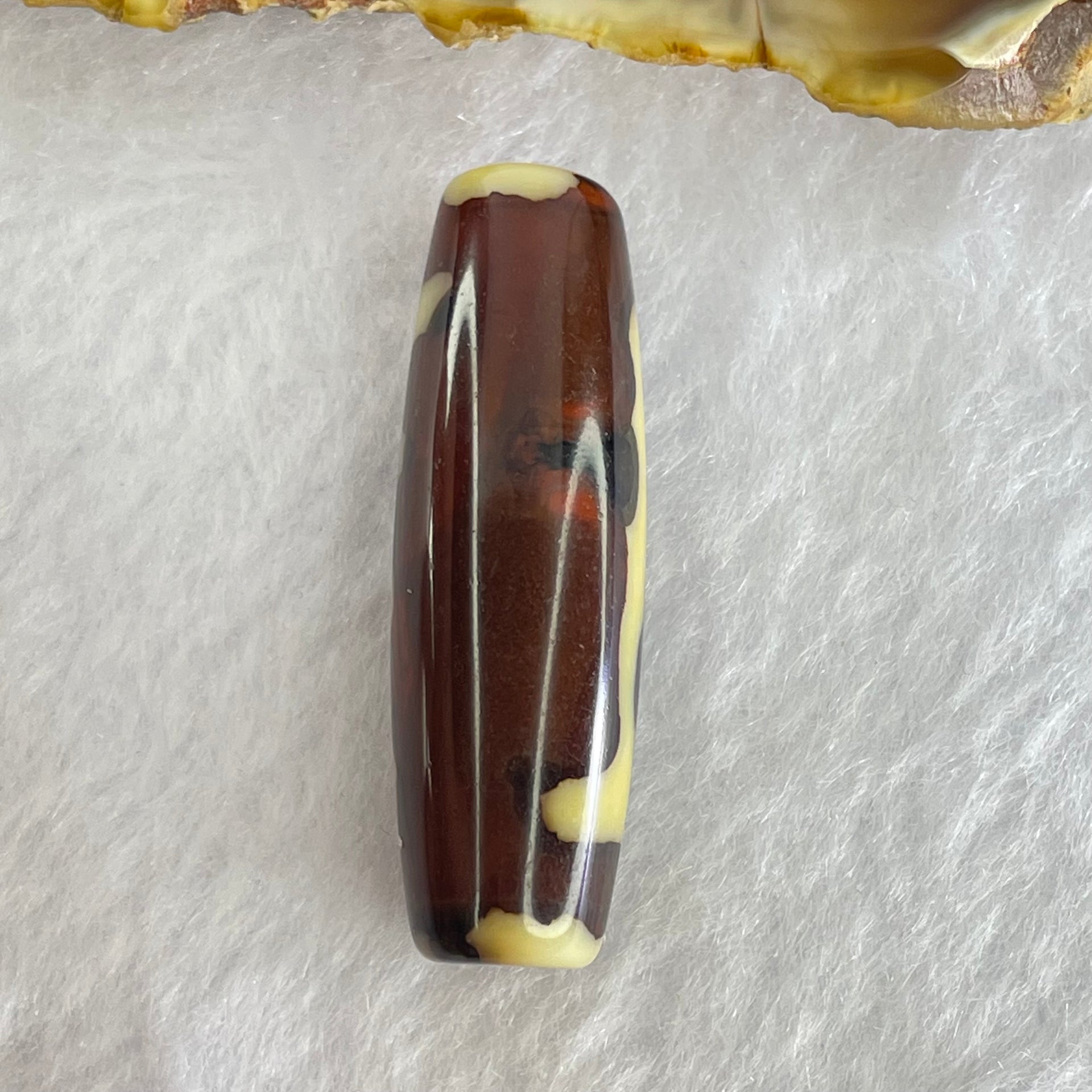Natural Powerful Tibetan Old Oily Agate Guan Yin Dzi Bead Heavenly Master (Tian Zhu) 观音天珠 8.32g 37.7 by 11.6mm - Huangs Jadeite and Jewelry Pte Ltd