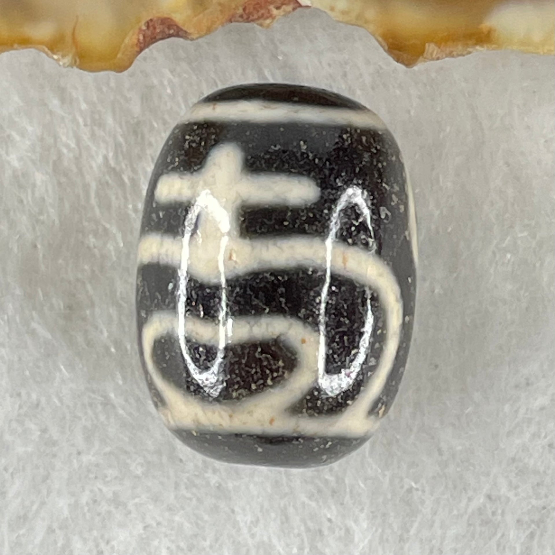 Natural Powerful Tibetan Old Oily Agate Double Nectar Vessel Dzi Bead Heavenly Master (Tian Zhu) 花蜜容器眼天珠 4.75g 17.8 by 13.3mm - Huangs Jadeite and Jewelry Pte Ltd