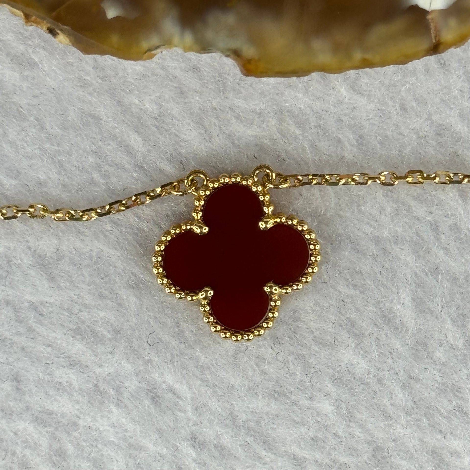 (Pre-Love) Van Cleef & Arpels VCA Vintage Alhambra Pendant Necklace 18K yellow gold Carnelian 5.46g 42cm - Huangs Jadeite and Jewelry Pte Ltd