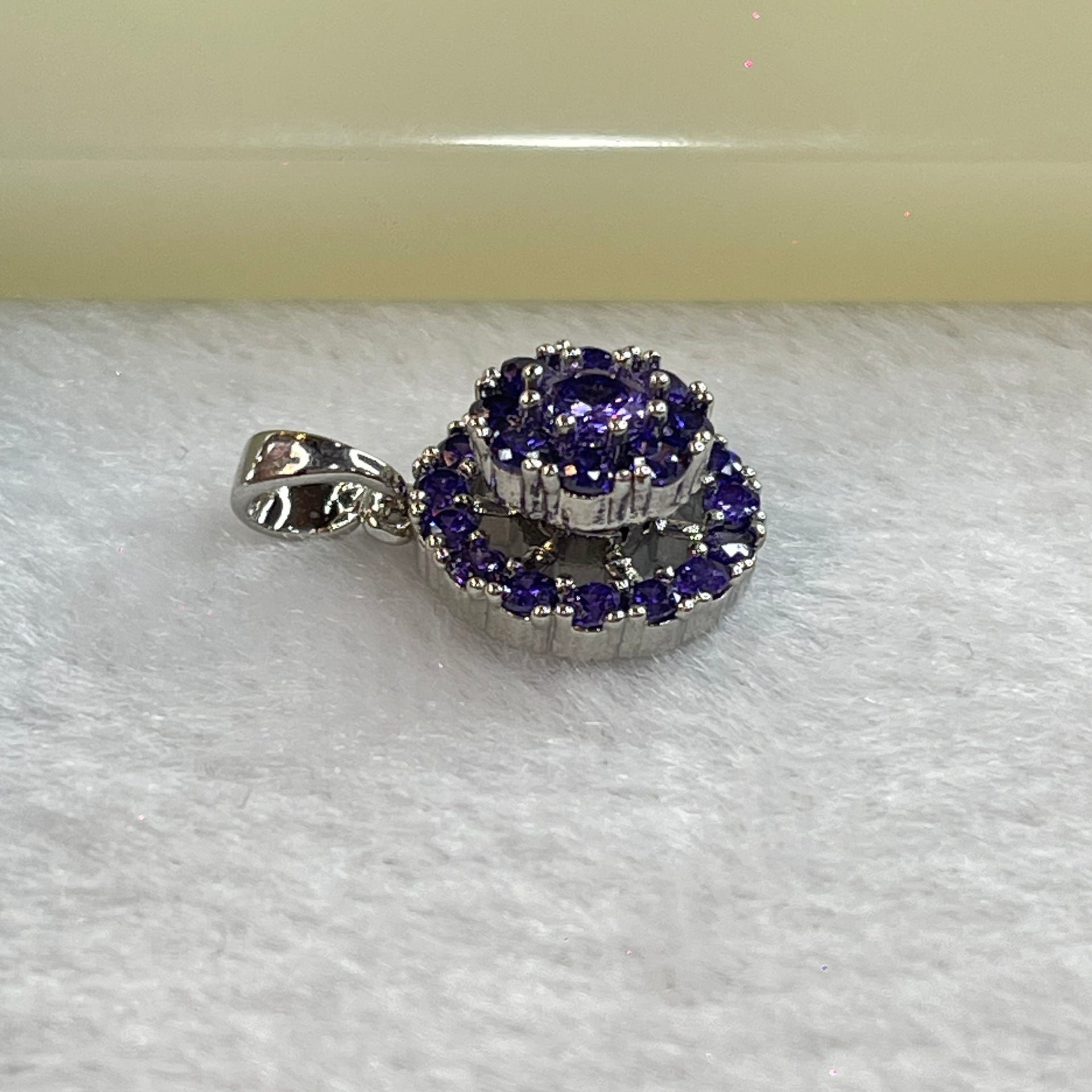 Natural Amethyst Crystals in Sliver Spinning Pendent 2.51g 12.4 by 6.8mm - Huangs Jadeite and Jewelry Pte Ltd